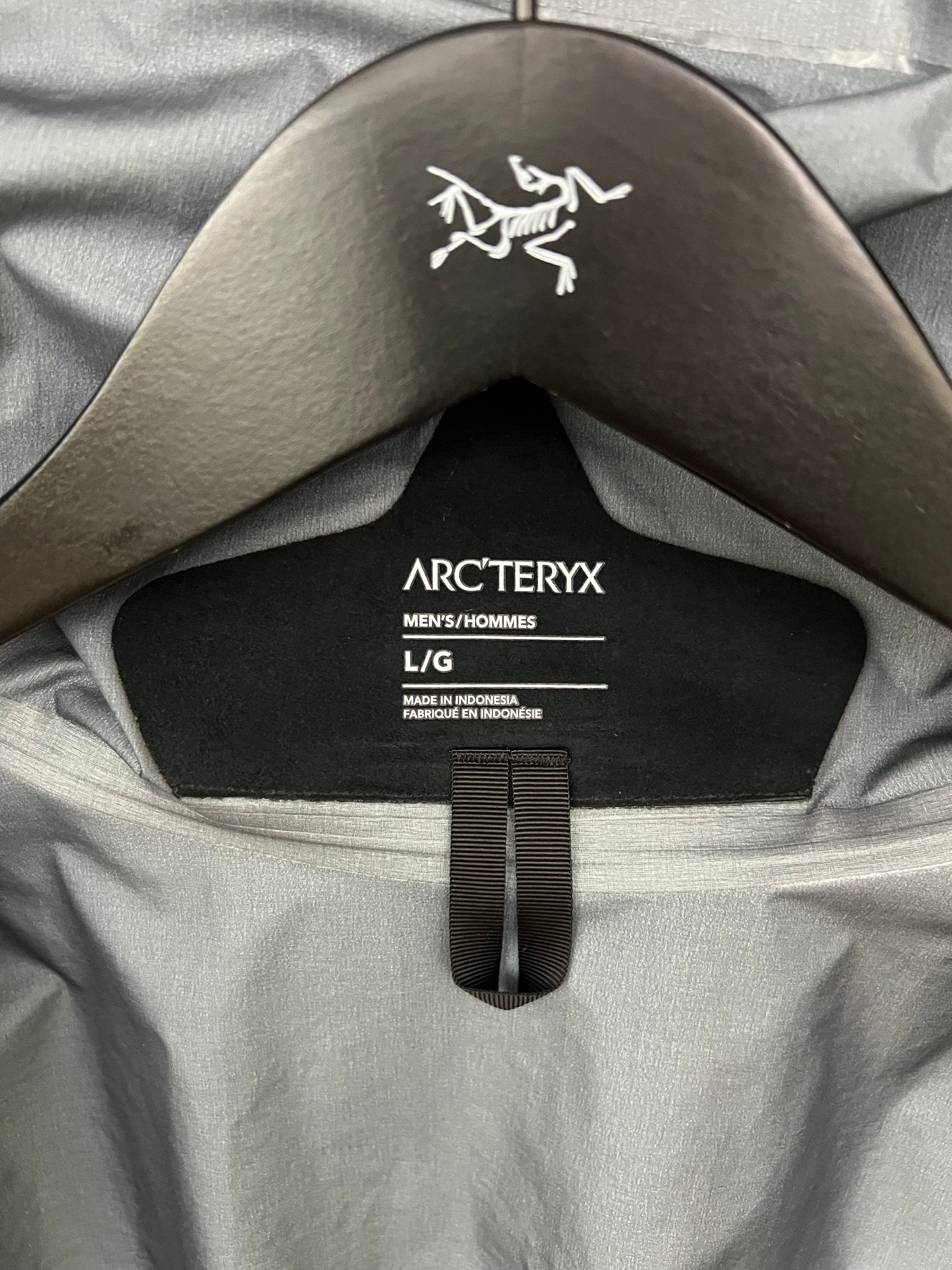 Arc’teryx Alpha Jacket Black Sapphire / Light Vitality Men’s L Large Gore-Tex RECCO