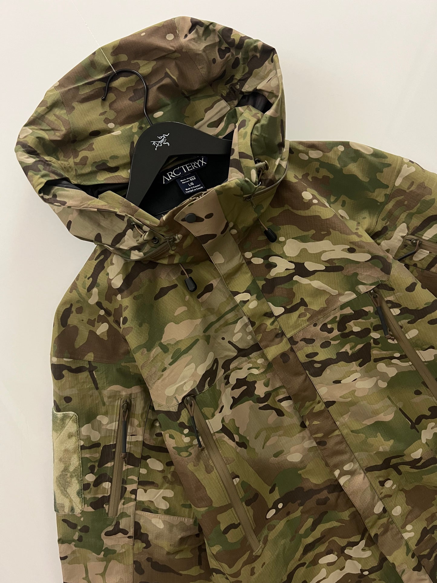 Arc’teryx LEAF Alpha Parka Jacket Multicam Men's L Large Gore-Tex
