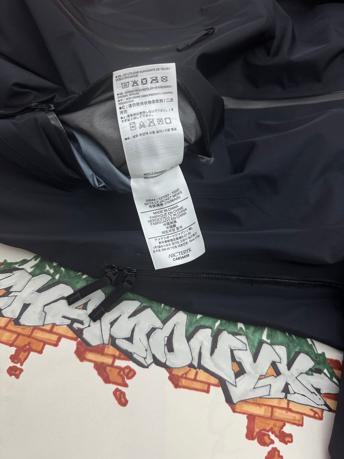 Arc'teryx Beta LT Jacket Black Men's S Small Gore-Tex