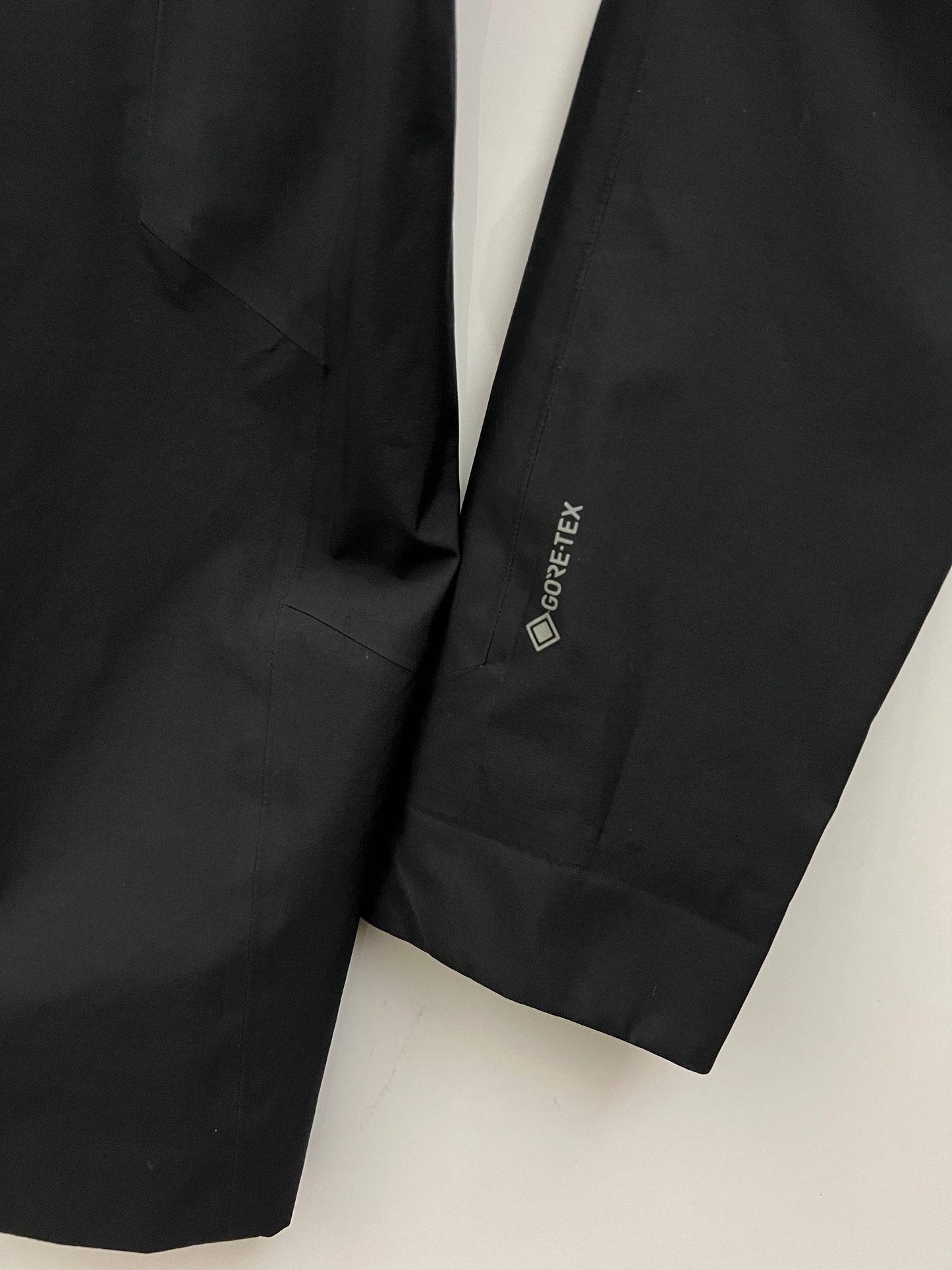 Arc’teryx Sawyer Coat Black Men’s M Medium Gore-Tex