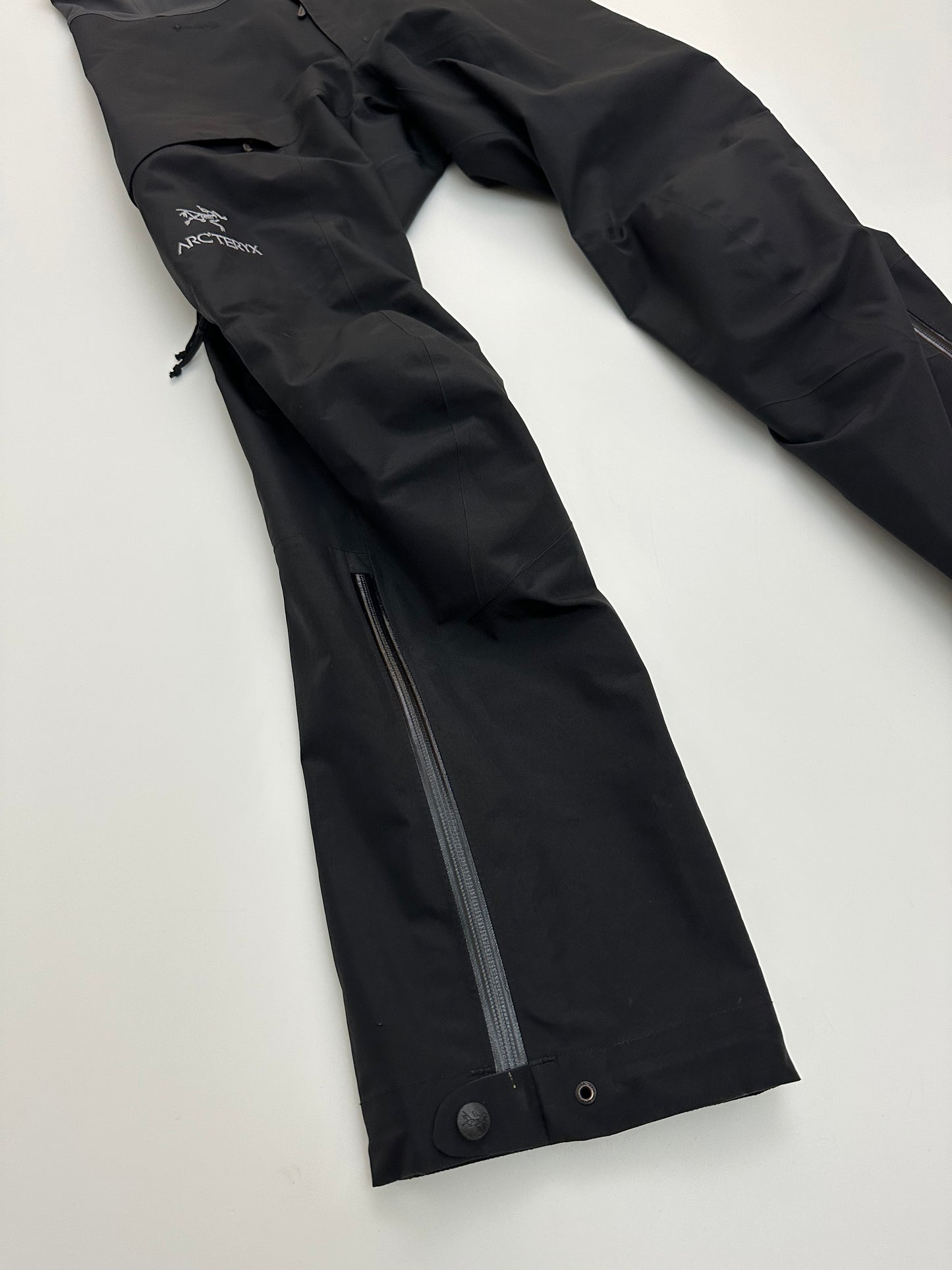 Arc'teryx Alpha SV Bib Men’s S Small Black Gore-Tex Pro