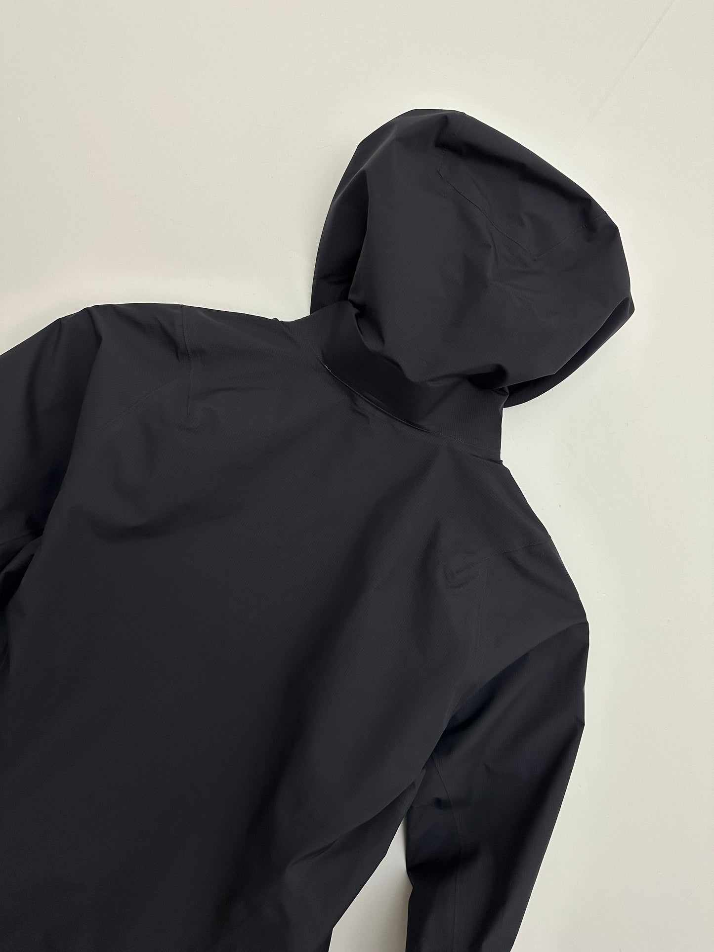 Arc’teryx Norvan Jacket Black Women’s S Small Gore-Tex