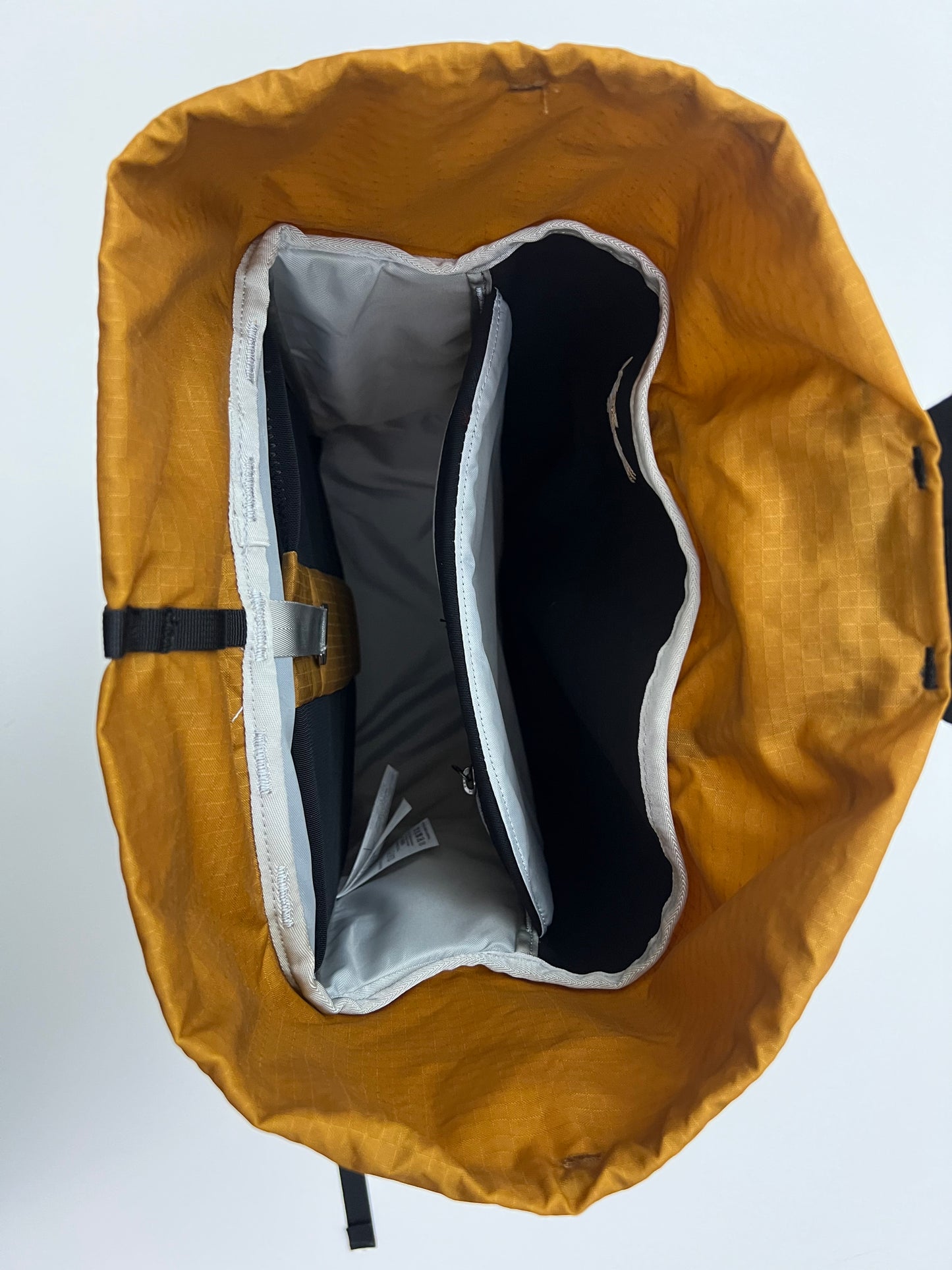 Arc’teryx Arro 20 Bucket Bag Realm