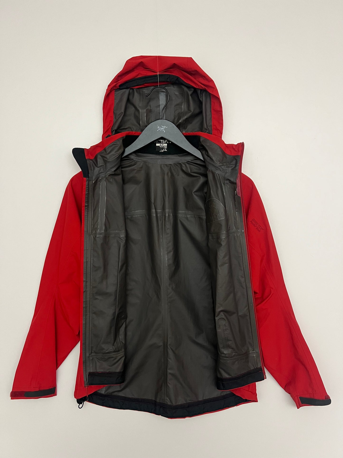 Arc'teryx Beta SL Jacket Red Women's S Small Gore-Tex