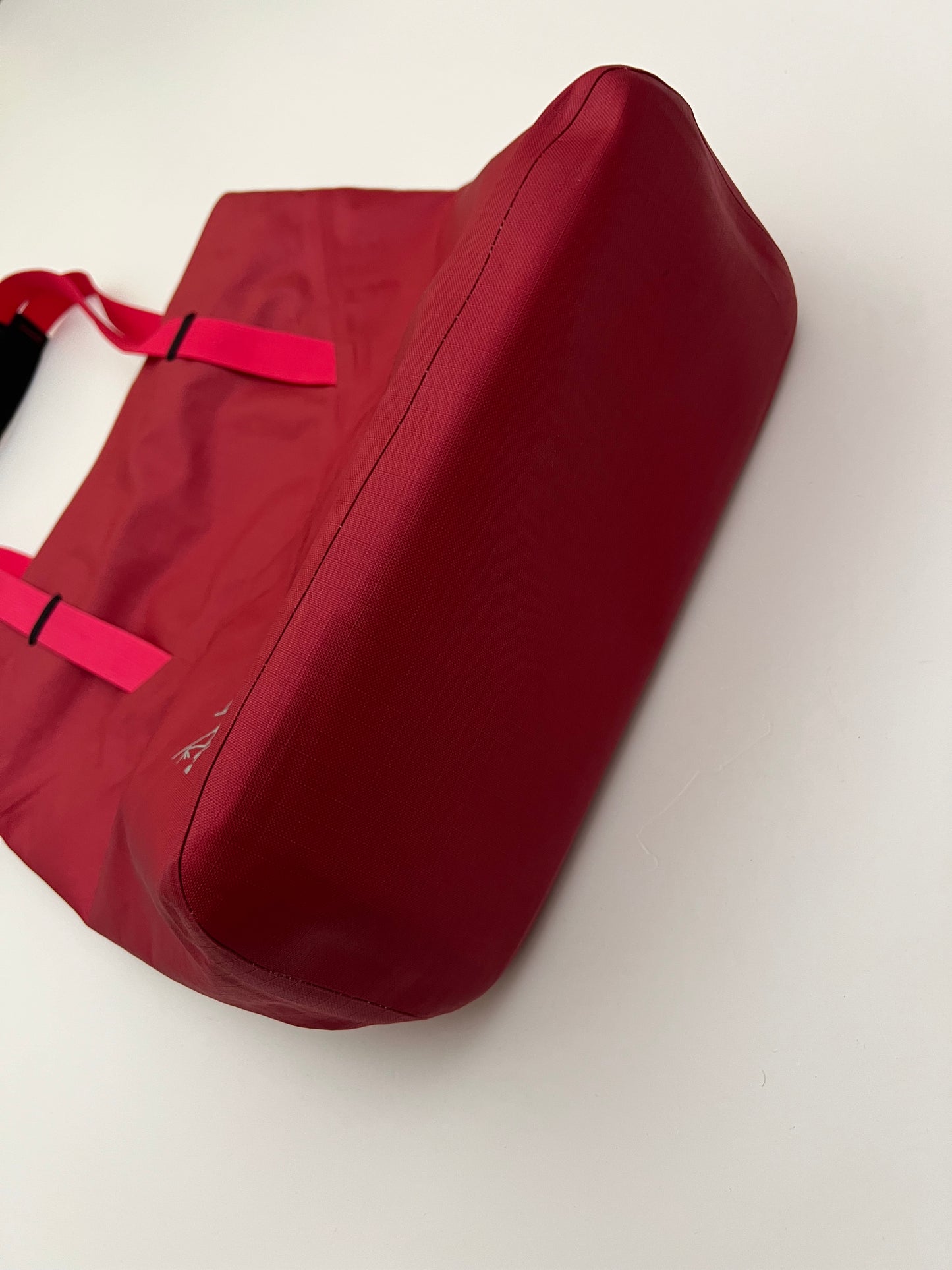 Arc’teryx Blanca 19 Tote Bag Pink