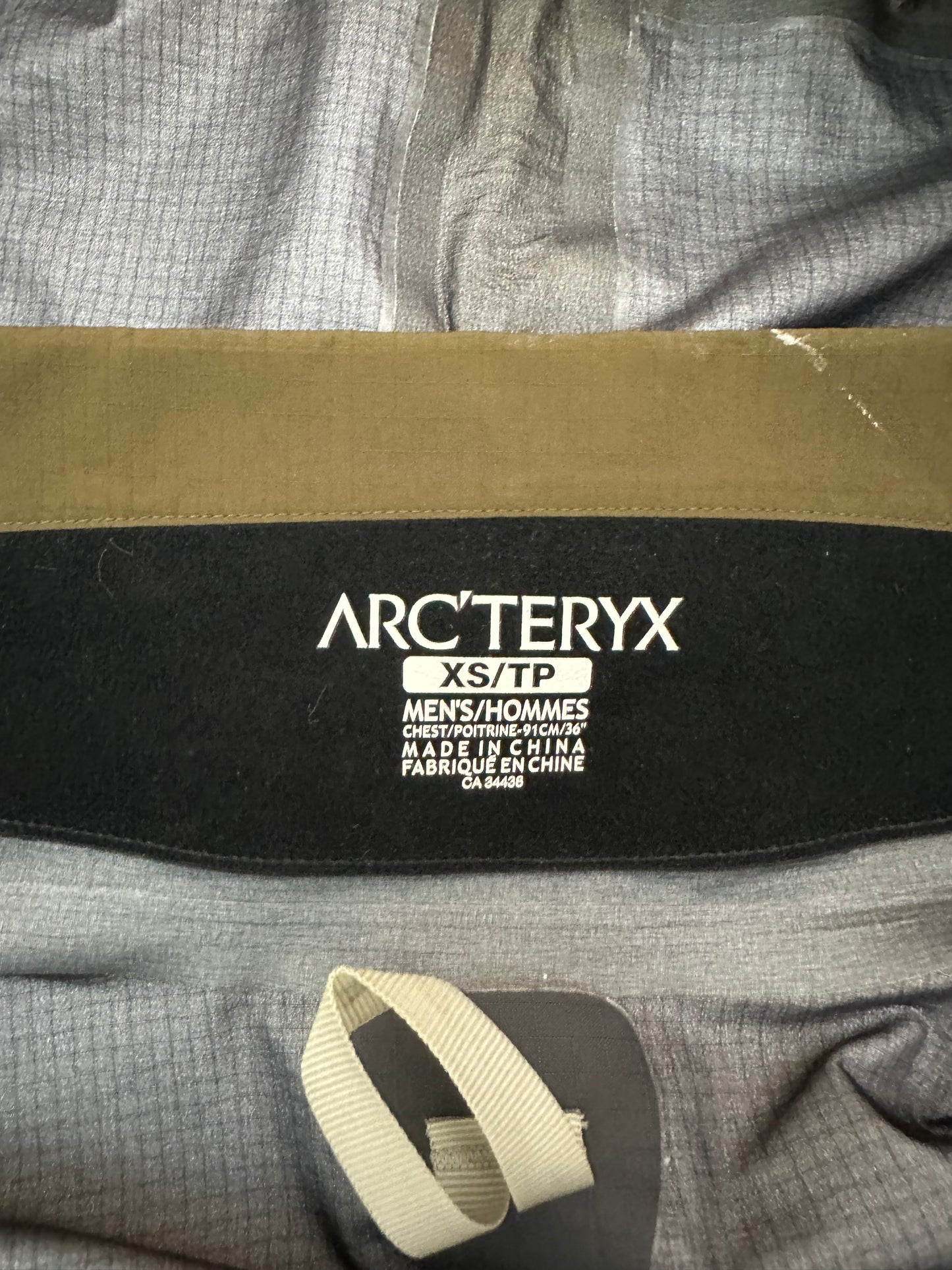 Arc’teryx Beta AR Jacket Dark Moss Green Men’s XS Gore-Tex Pro