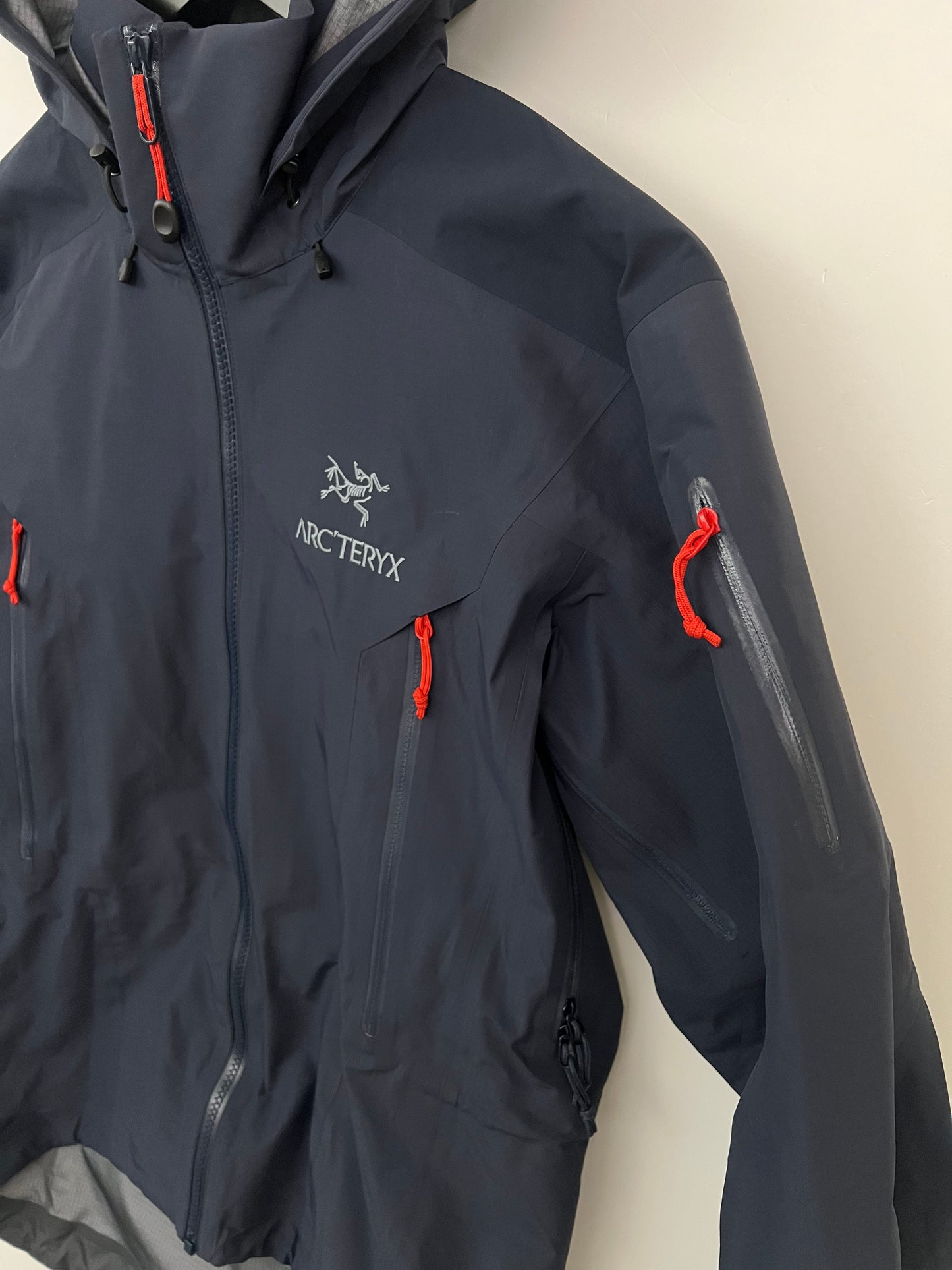 Arc’teryx Theta AR Jacket Admiral Blue Men’s XS Extra Small Gore-Tex Pro