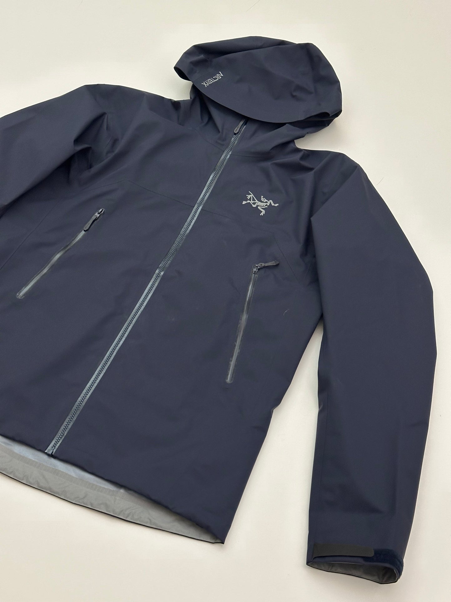 Arc’teryx Beta Jacket Black Sapphire Men's S Small Gore-Tex