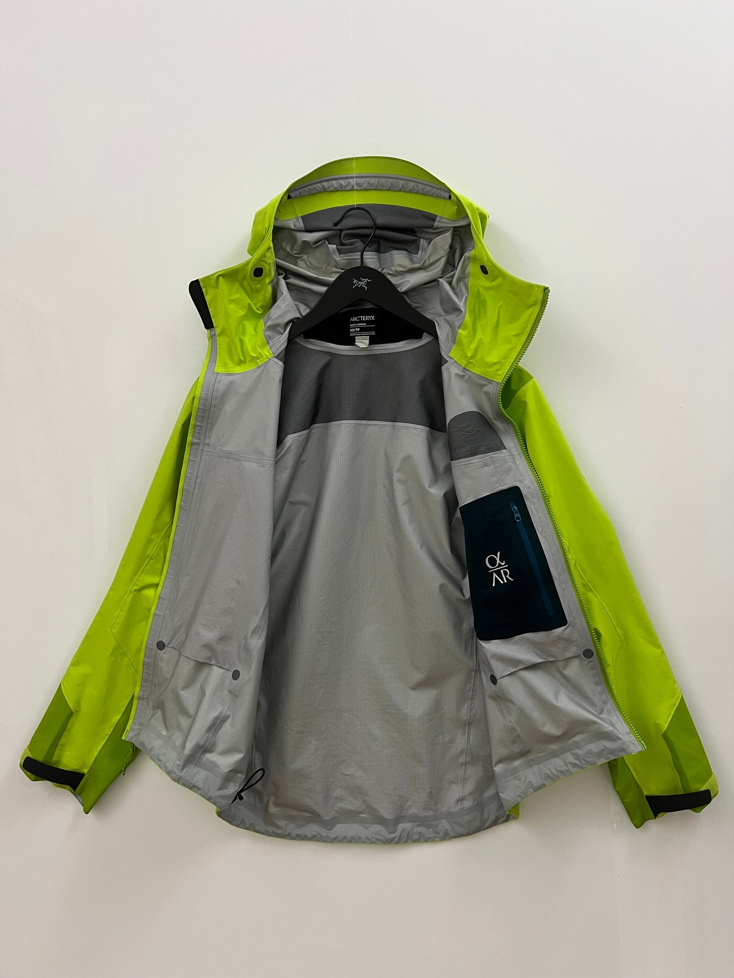 Arc’teryx Alpha AR Jacket Green Men’s XS Extra Small Gore-Tex Pro