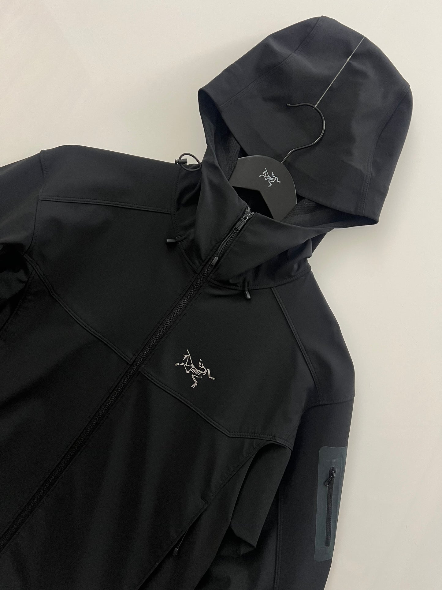 Arc'teryx Epsilon LT Hoody Black Men’s M Medium