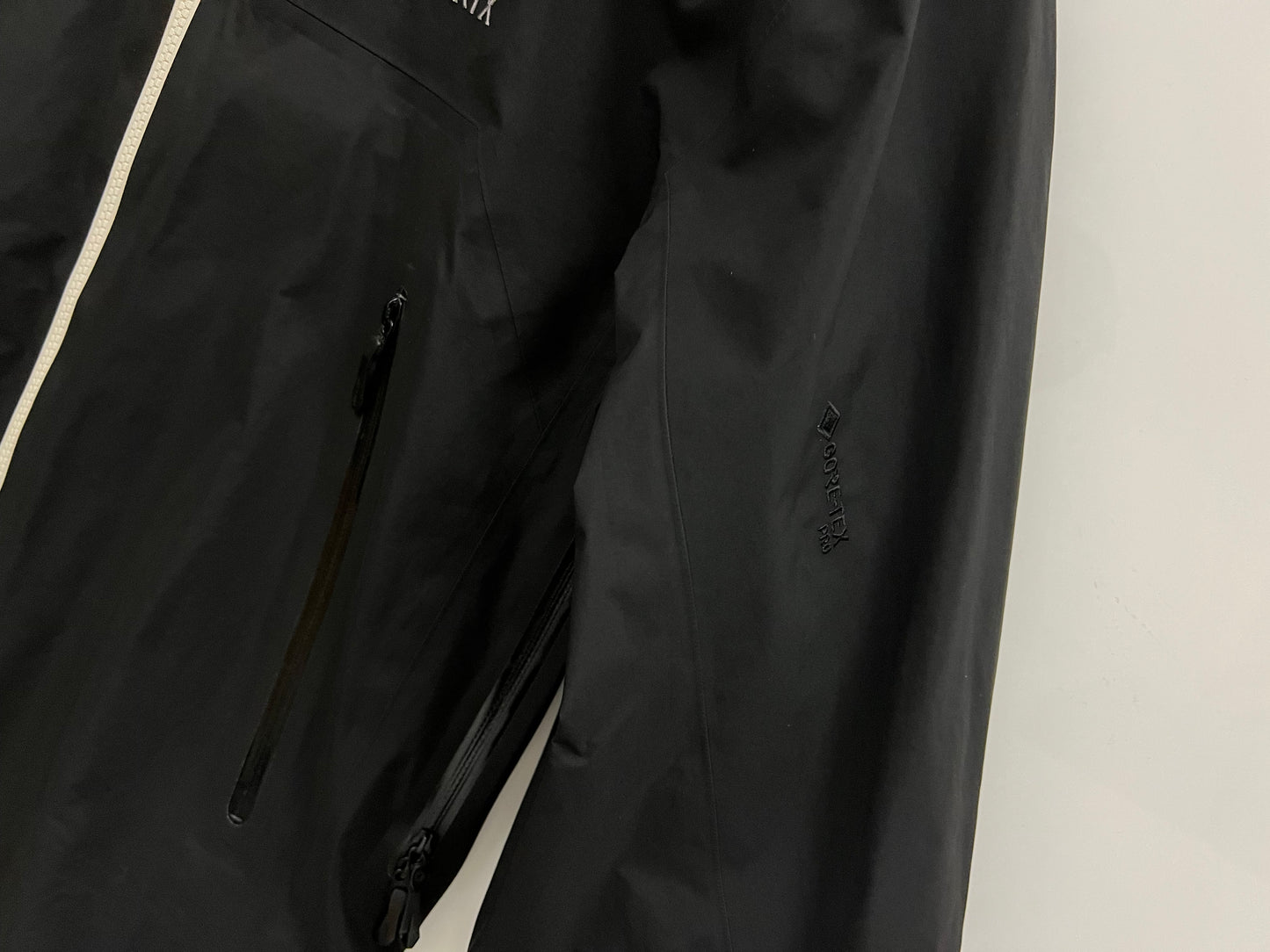 Arc’teryx Beta AR Jacket Black-Multi Men’s M Medium Gore-Tex Pro RECCO