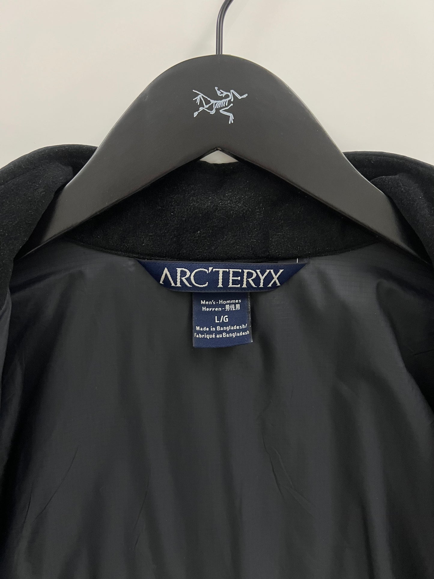 Arc’teryx LEAF Atom LT Jacket Gen 1 Black L Large