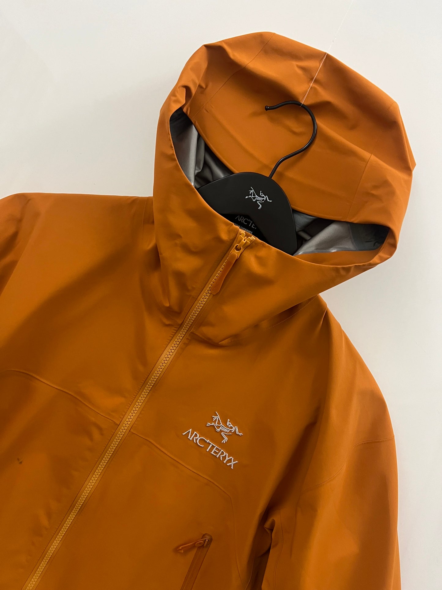Arc’teryx Beta Long Jacket Revel Orange Men’s M Medium Gore-Tex