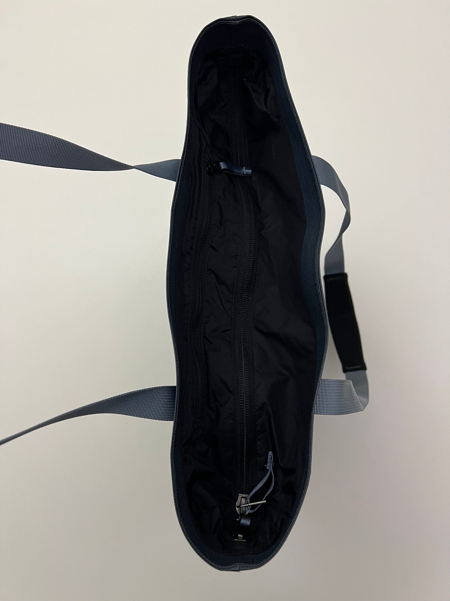 Arc’teryx Blanca 19 Tote Bag Grey