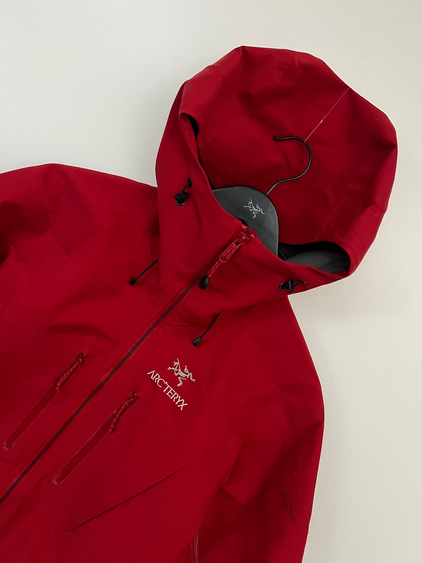 Arc’teryx Alpha SV Jacket Apple Red Men’s S Small Gore-Tex Pro