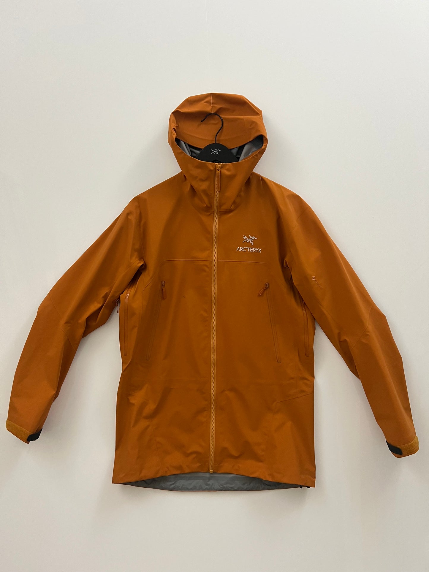 Arc’teryx Beta Long Jacket Revel Orange Men’s M Medium Gore-Tex