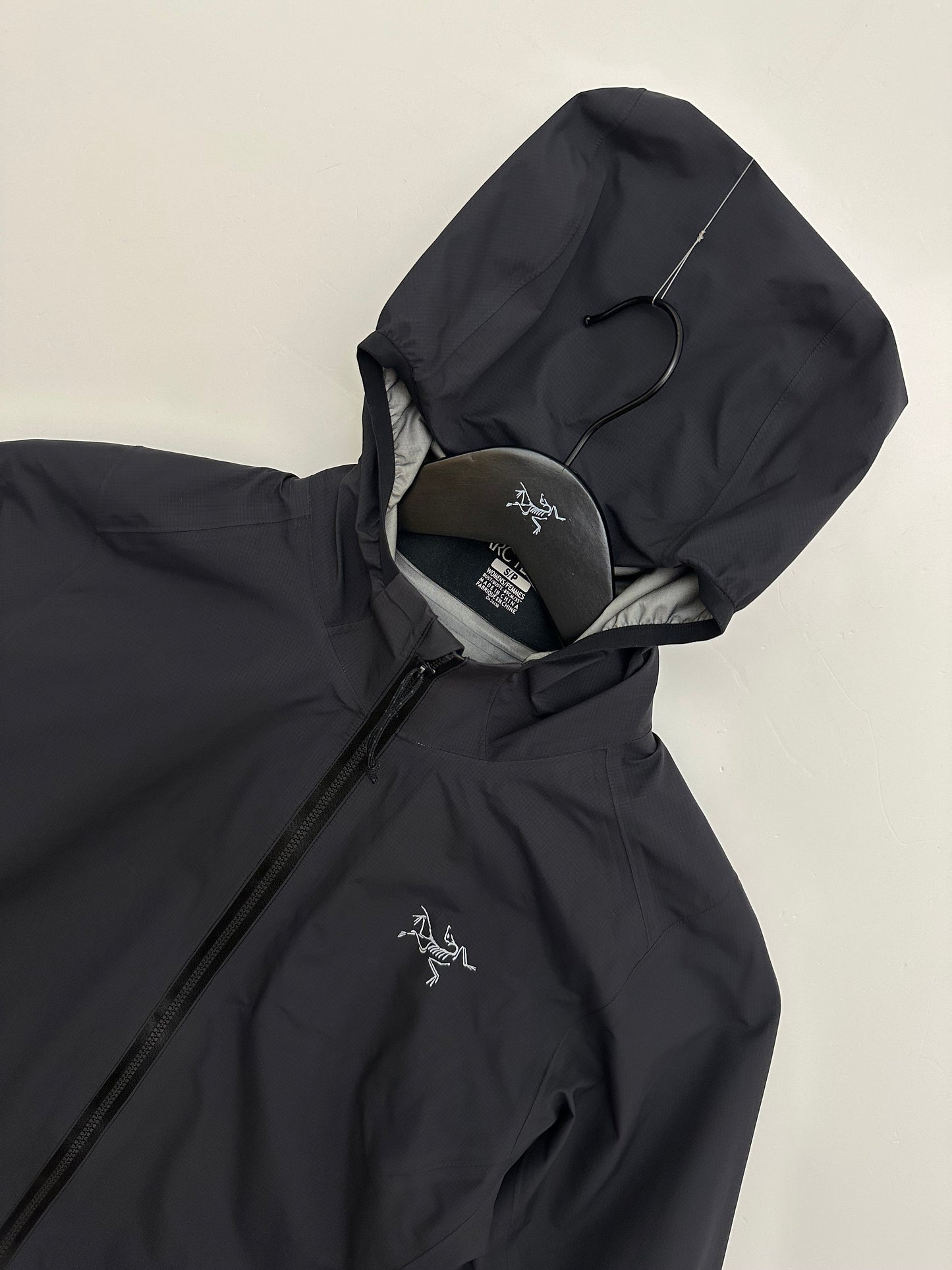 Arc’teryx Norvan Jacket Black Women’s S Small Gore-Tex