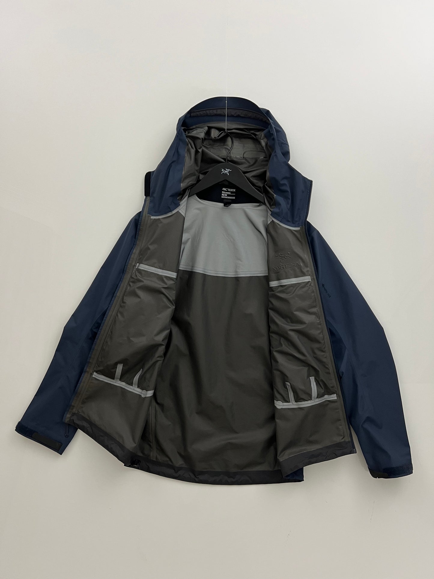 Arc’teryx Beta SL Hybrid Jacket Exosphere Blue Men’s XS Extra Small Gore-Tex