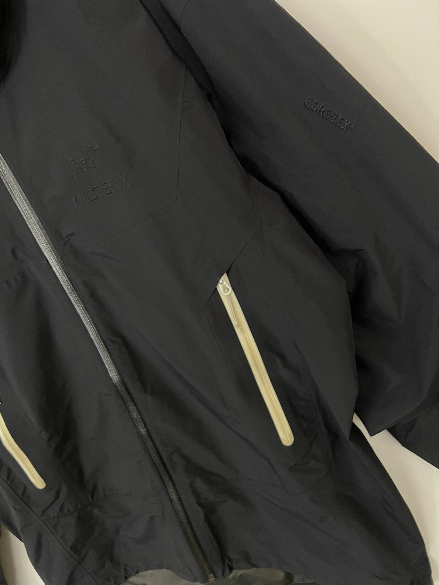 Arc’teryx x Oshman’s Beta SL Jacket Black Men’s S Small Gore-Tex