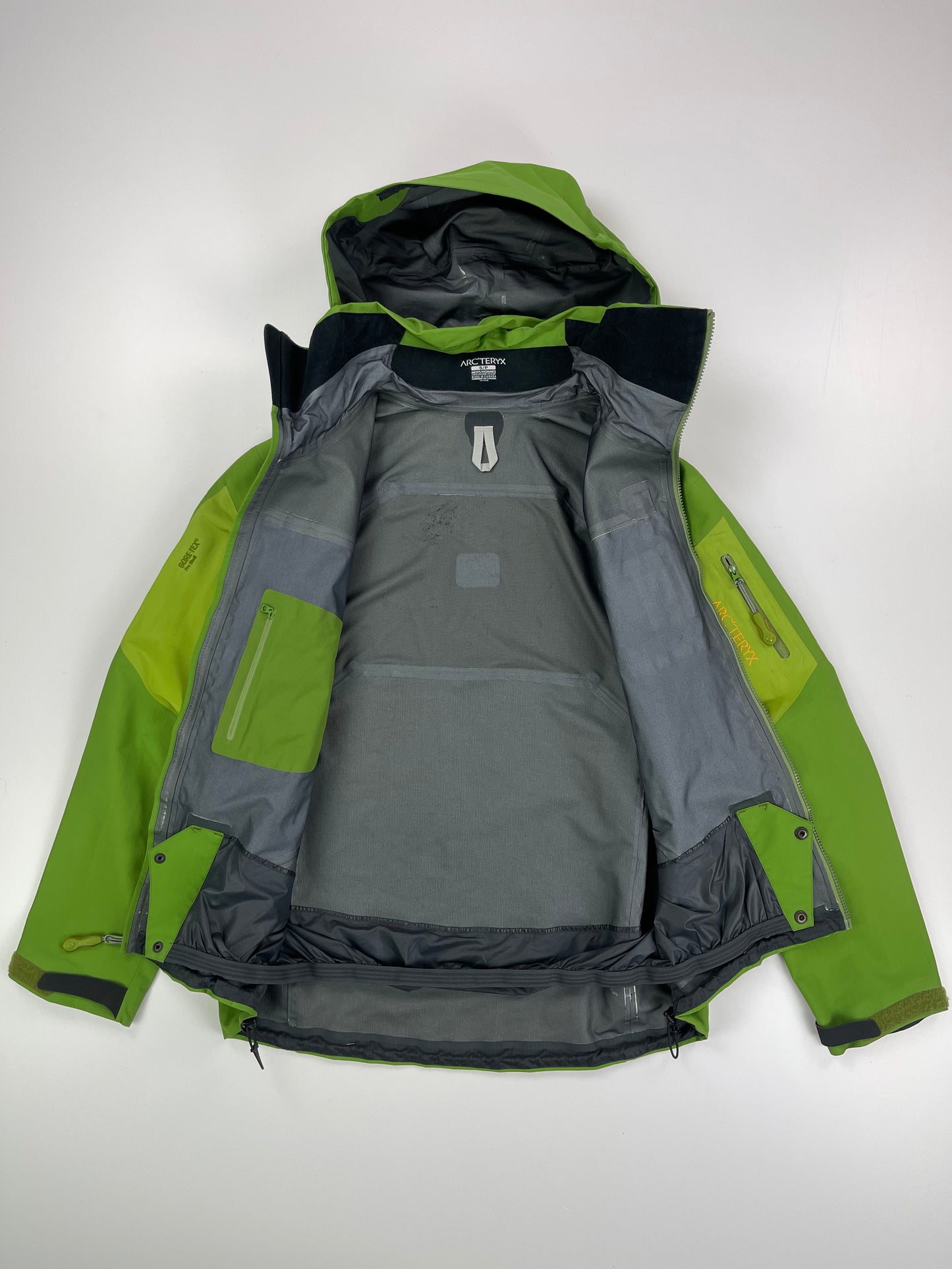 Arc’teryx Stinger Jacket Green Men’s S Small Gore-Tex RECCO