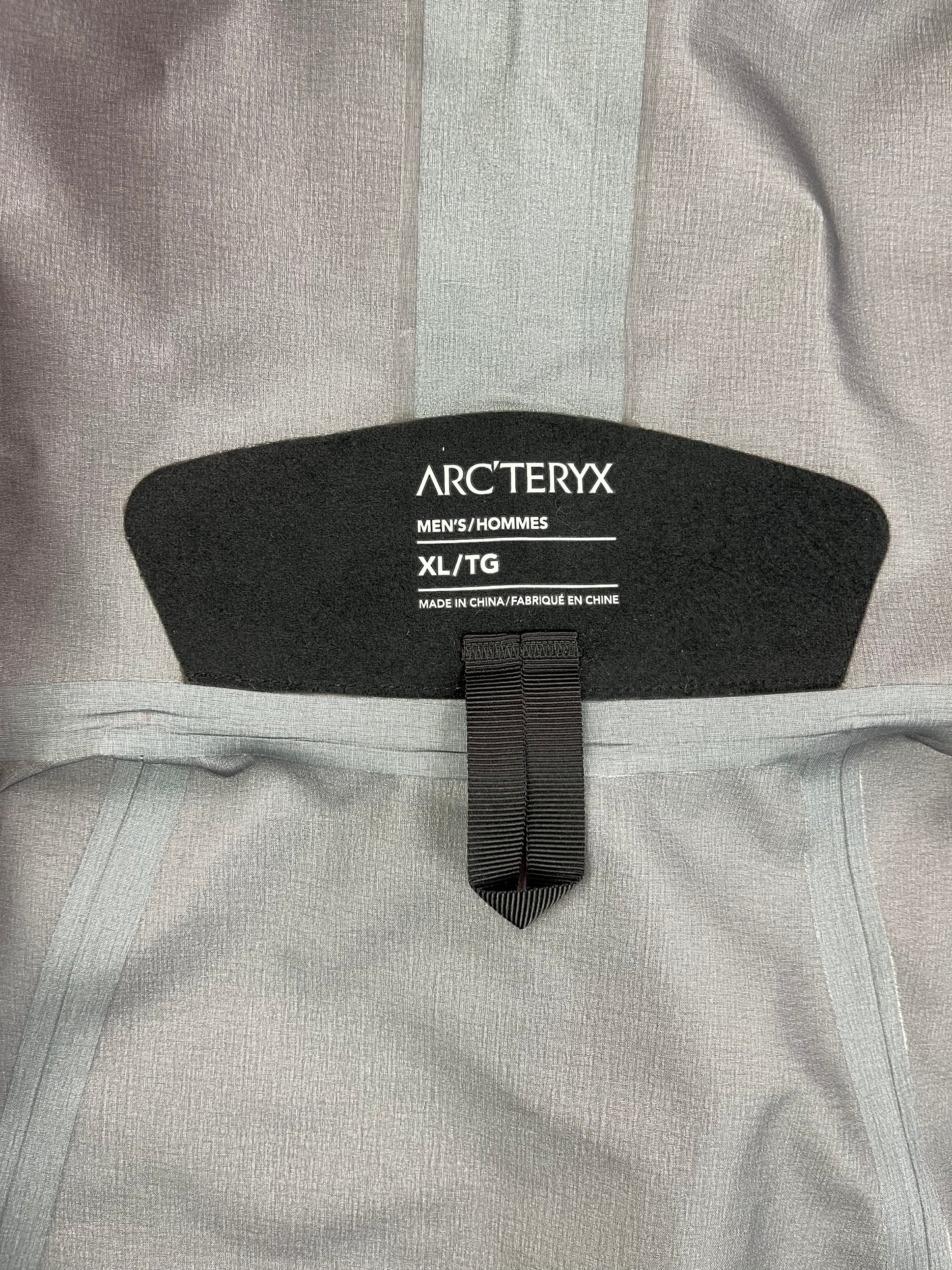 Arc’teryx Rush Jacket Phenom / Habitat Men’s XL Gore-Tex Pro RECCO