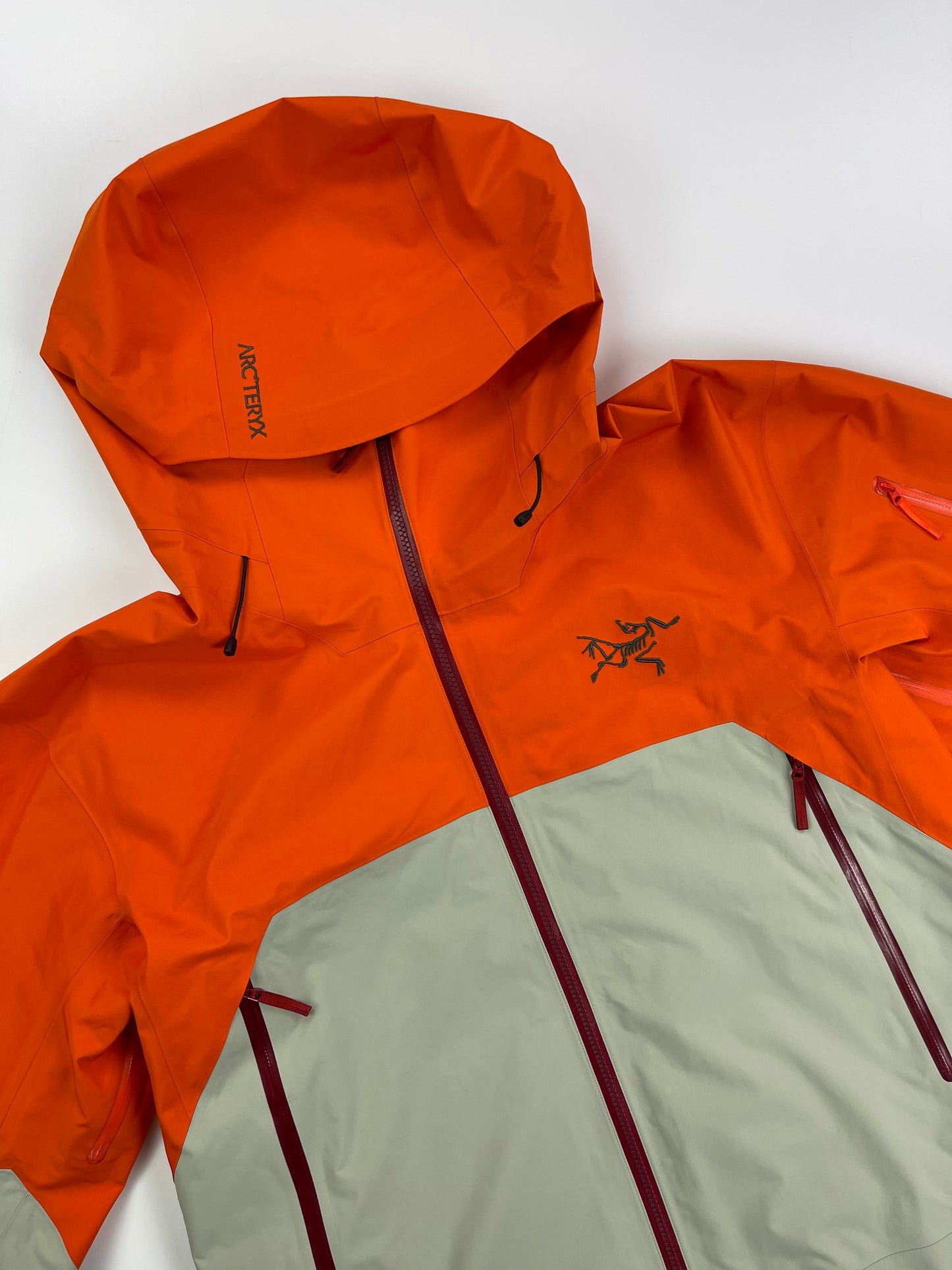 Arc’teryx Rush Jacket Phenom / Habitat Men’s XL Gore-Tex Pro RECCO