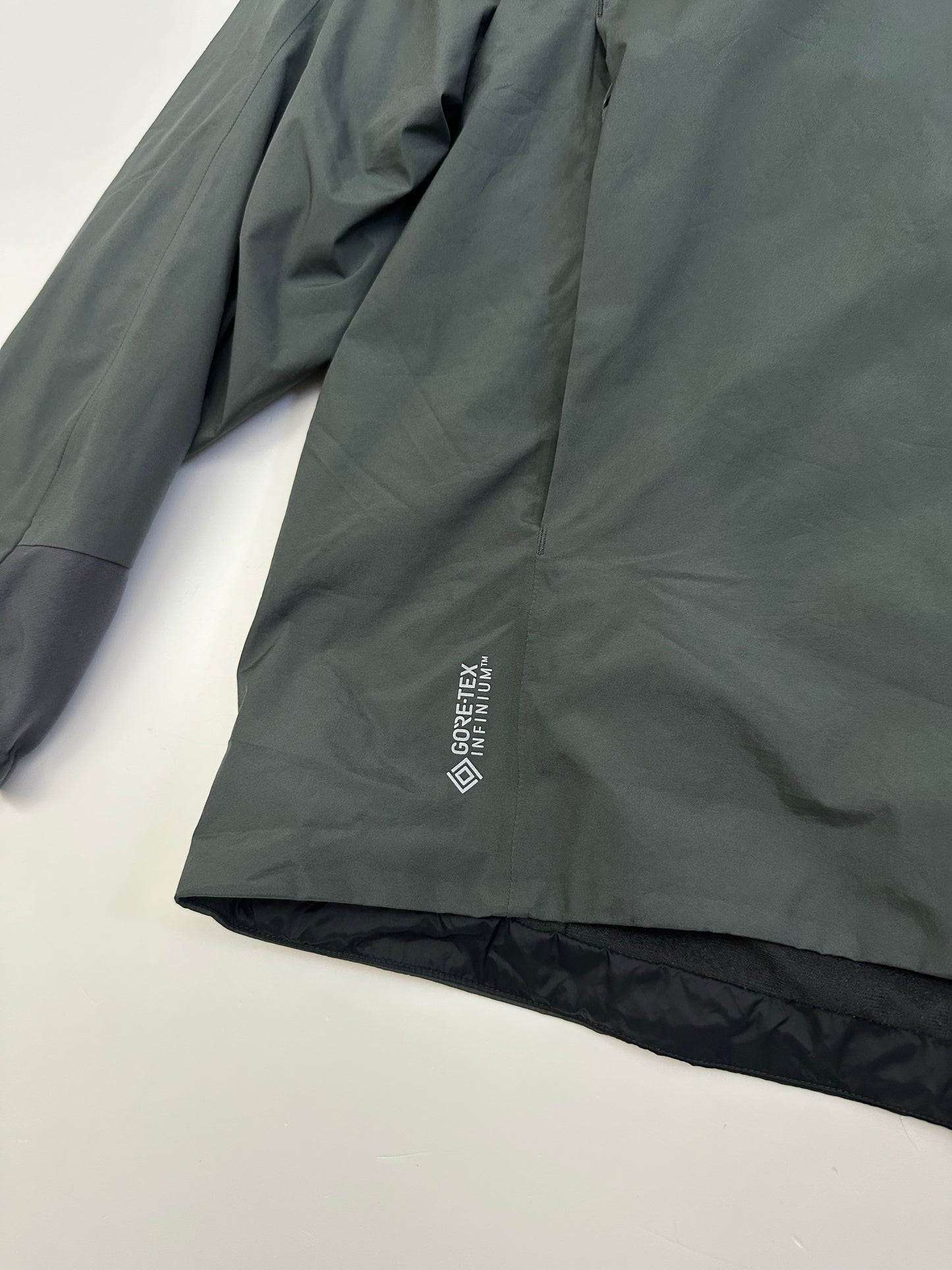 Arc’teryx Solano Jacket Grey Men’s L Large Gore-Tex Infinium