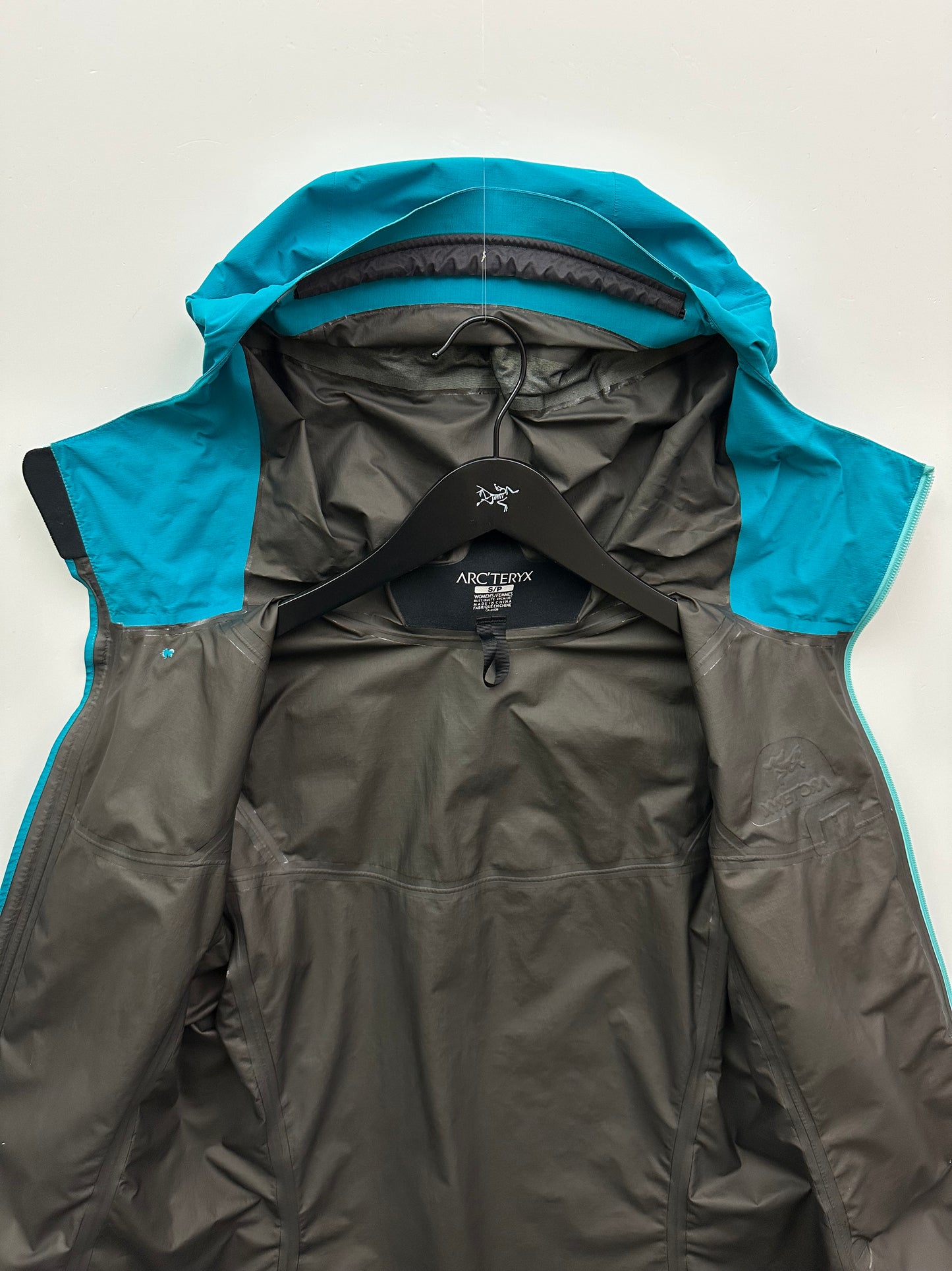 Arc’teryx Alpha SL Jacket Blue Women’s S Small Gore-Tex