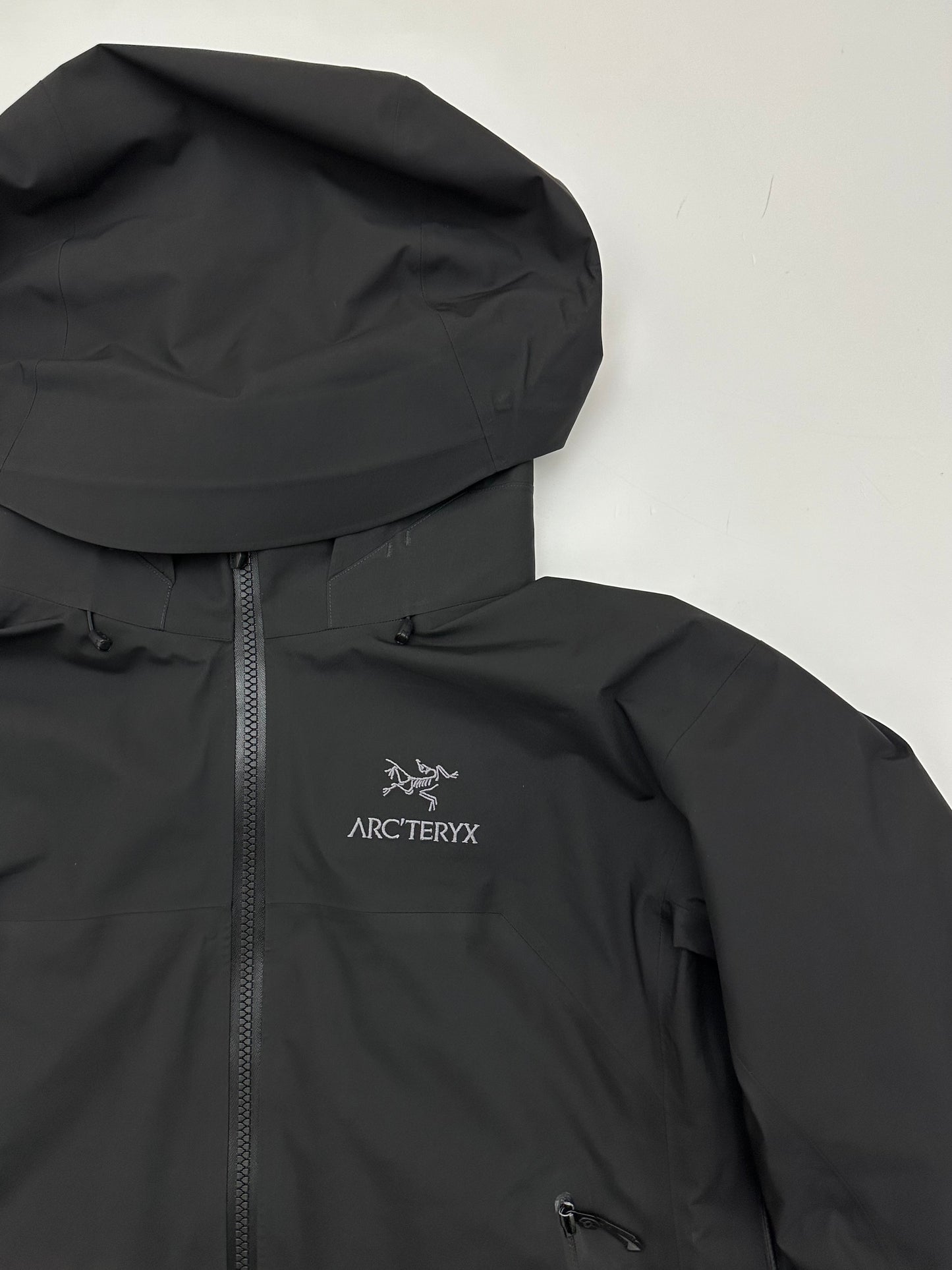 Arc’teryx Beta AR Jacket Black Women’s M Medium Gore-Tex Pro RECCO