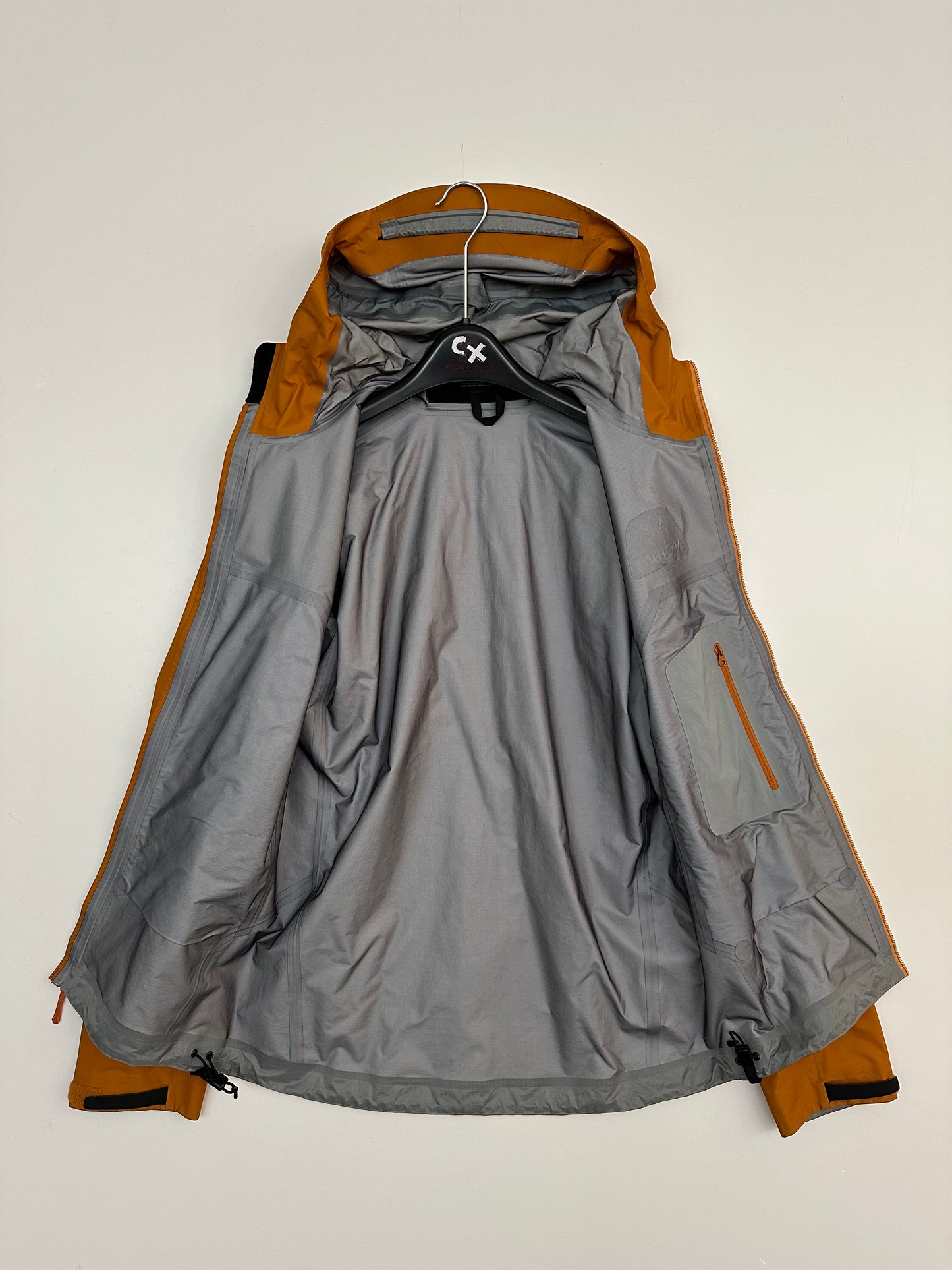Arc’teryx Beta Jacket Revel Orange Men’s XS Extra Small Gore-Tex