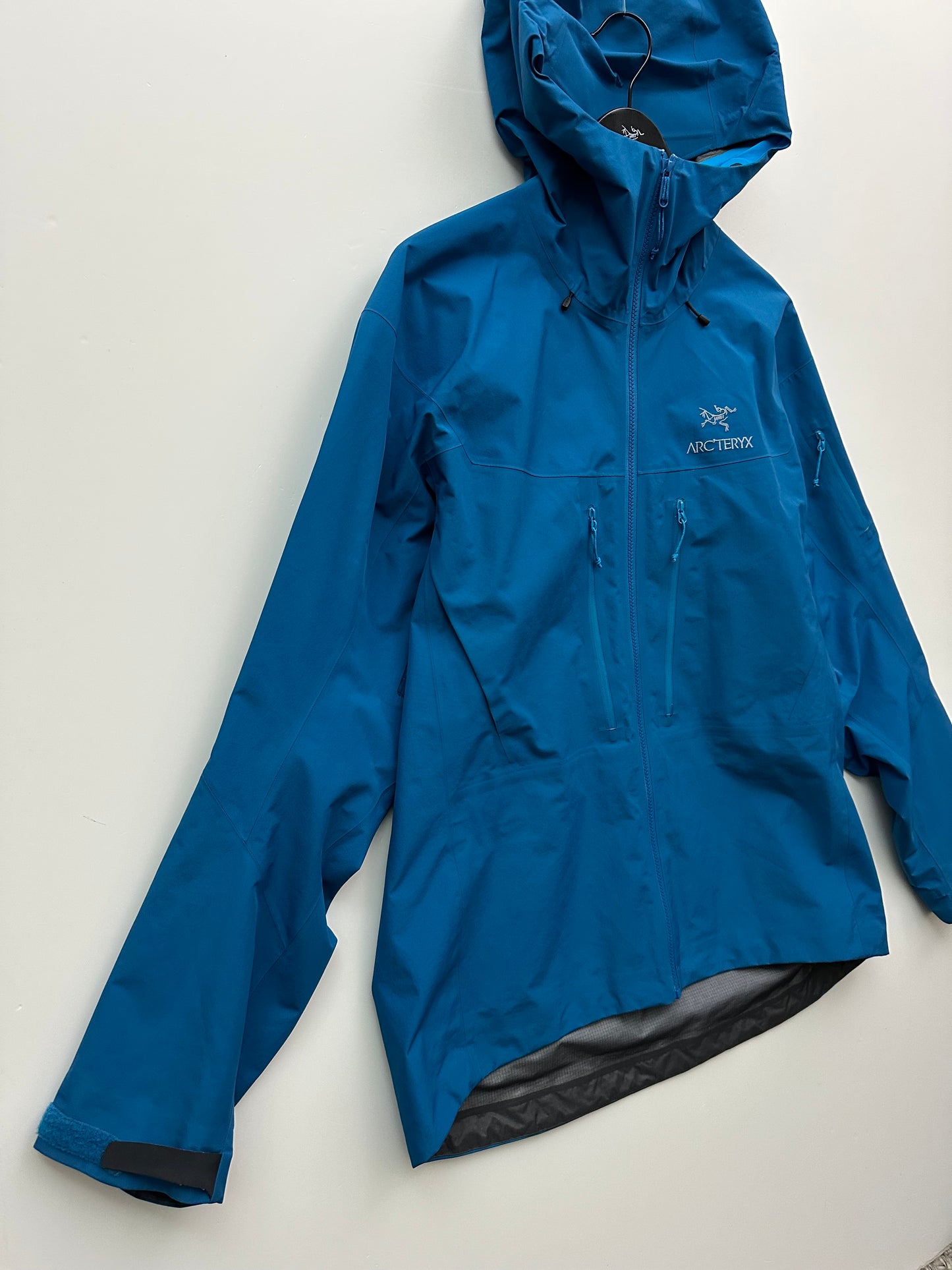 Arc’teryx Alpha SV Jacket Blue Men’s XL Extra Large Gore-Tex Pro