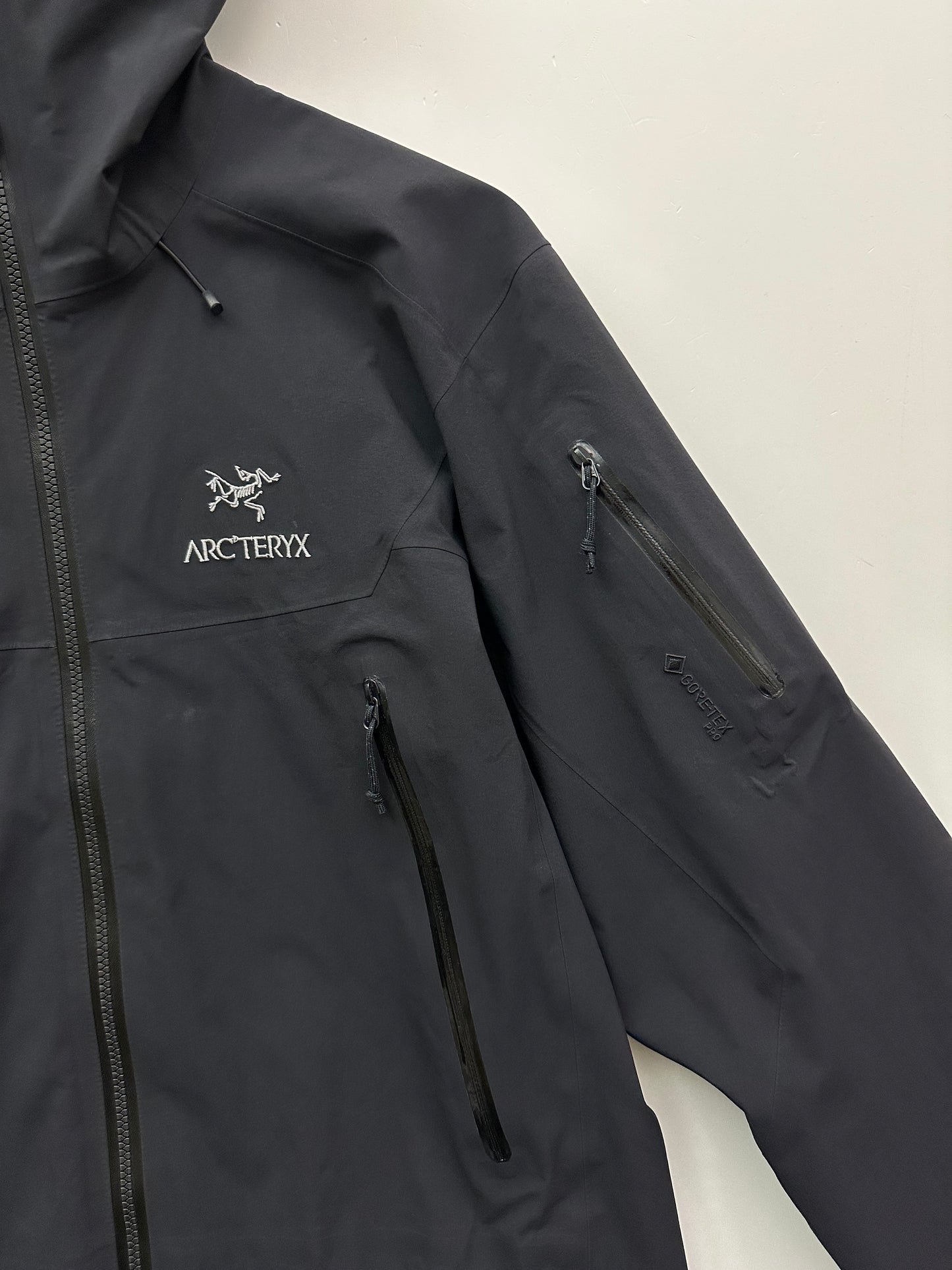 Arc’teryx Beta SV Jacket Black Men’s M Medium Gore-Tex Pro