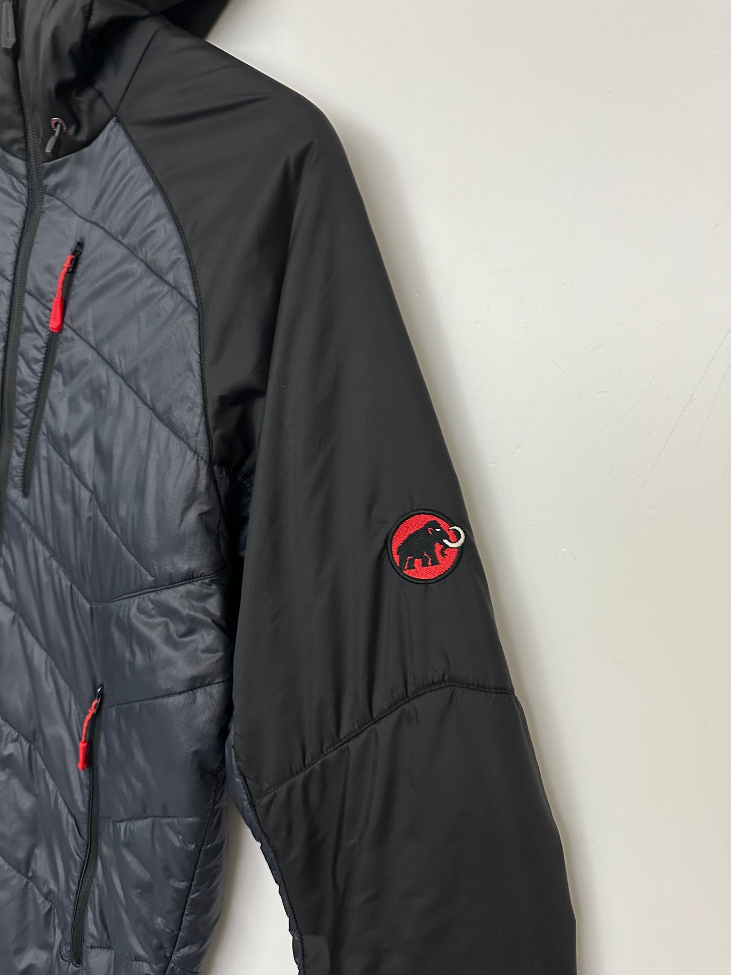 Mammut Rime Pro Insulated Hooded Jacket Men’s M Medium Black / Dark Grey