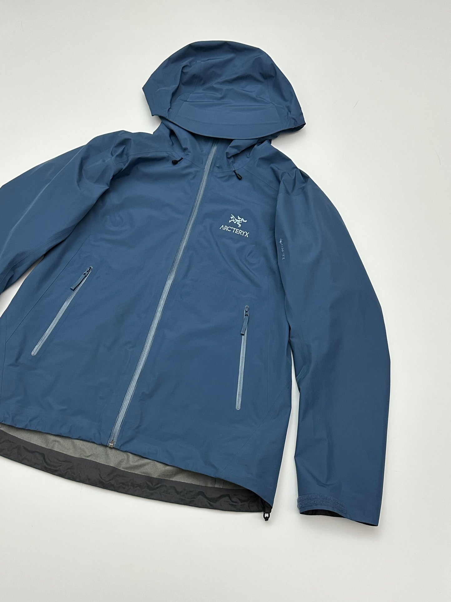 Arc’teryx Beta LT Jacket Moonlit Blue Women’s L Large Gore-Tex