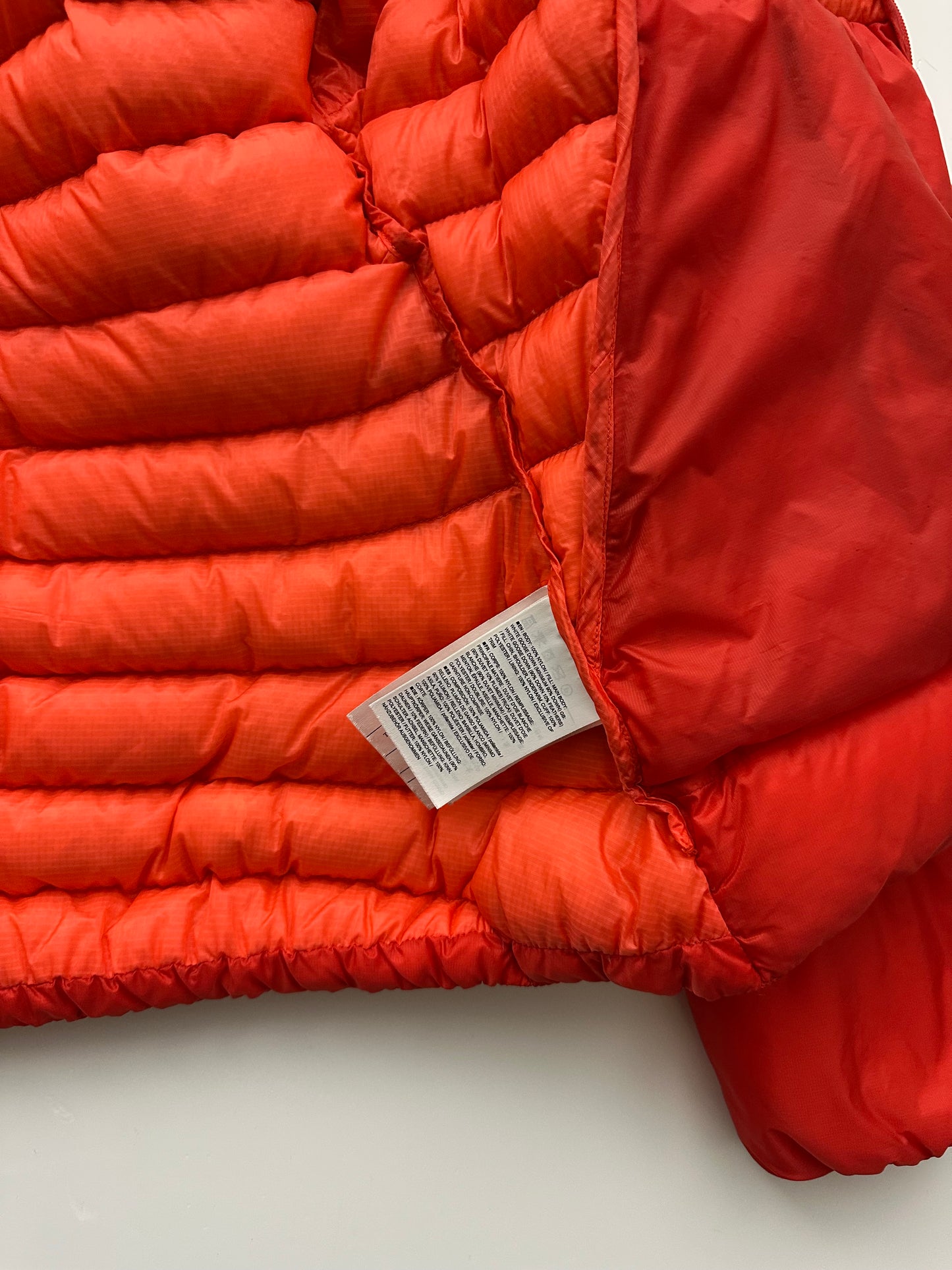 Arc'teryx Cerium LT Hoody Red Women's M Medium