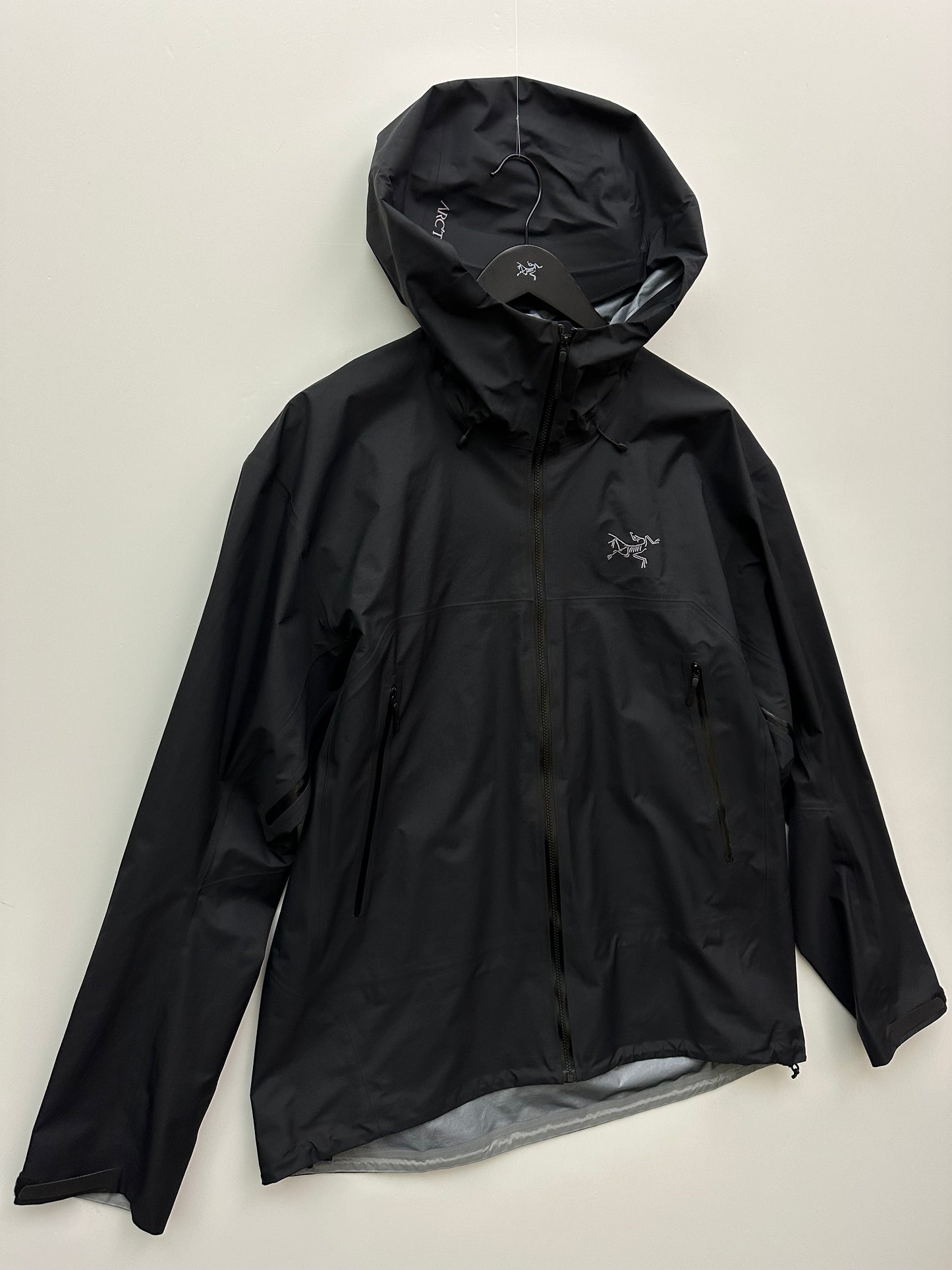 Arc’teryx Beta SL Jacket Black Men’s XL Extra Large Gore-Tex RECCO