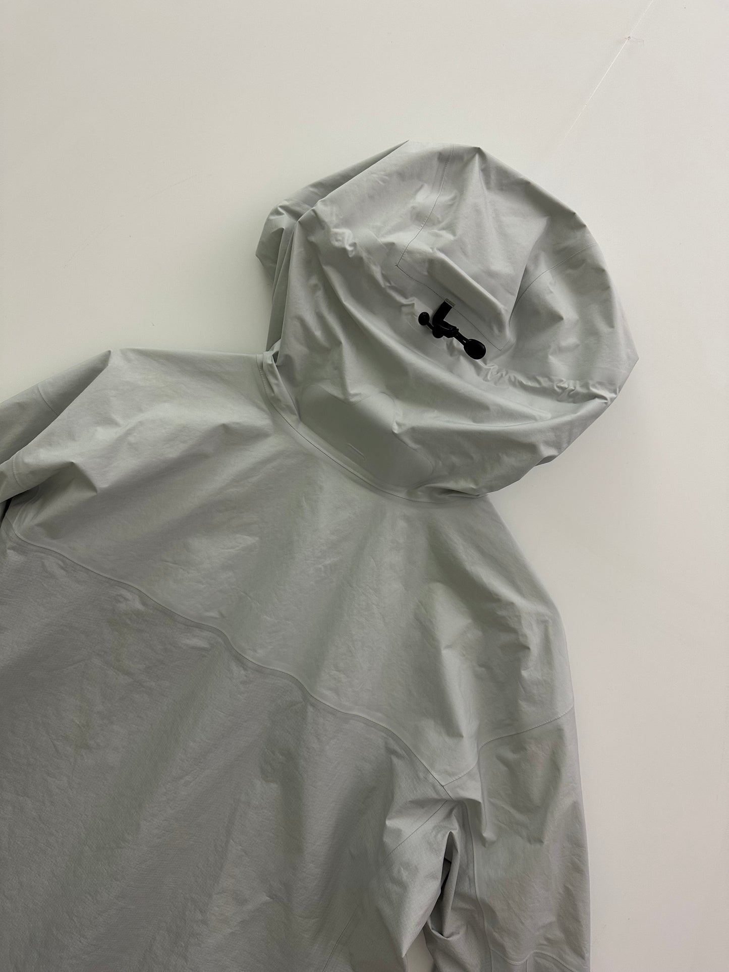 Arc’teryx Alpha Jacket Solitude Grey Women’s XXL Gore-Tex Pro RECCO