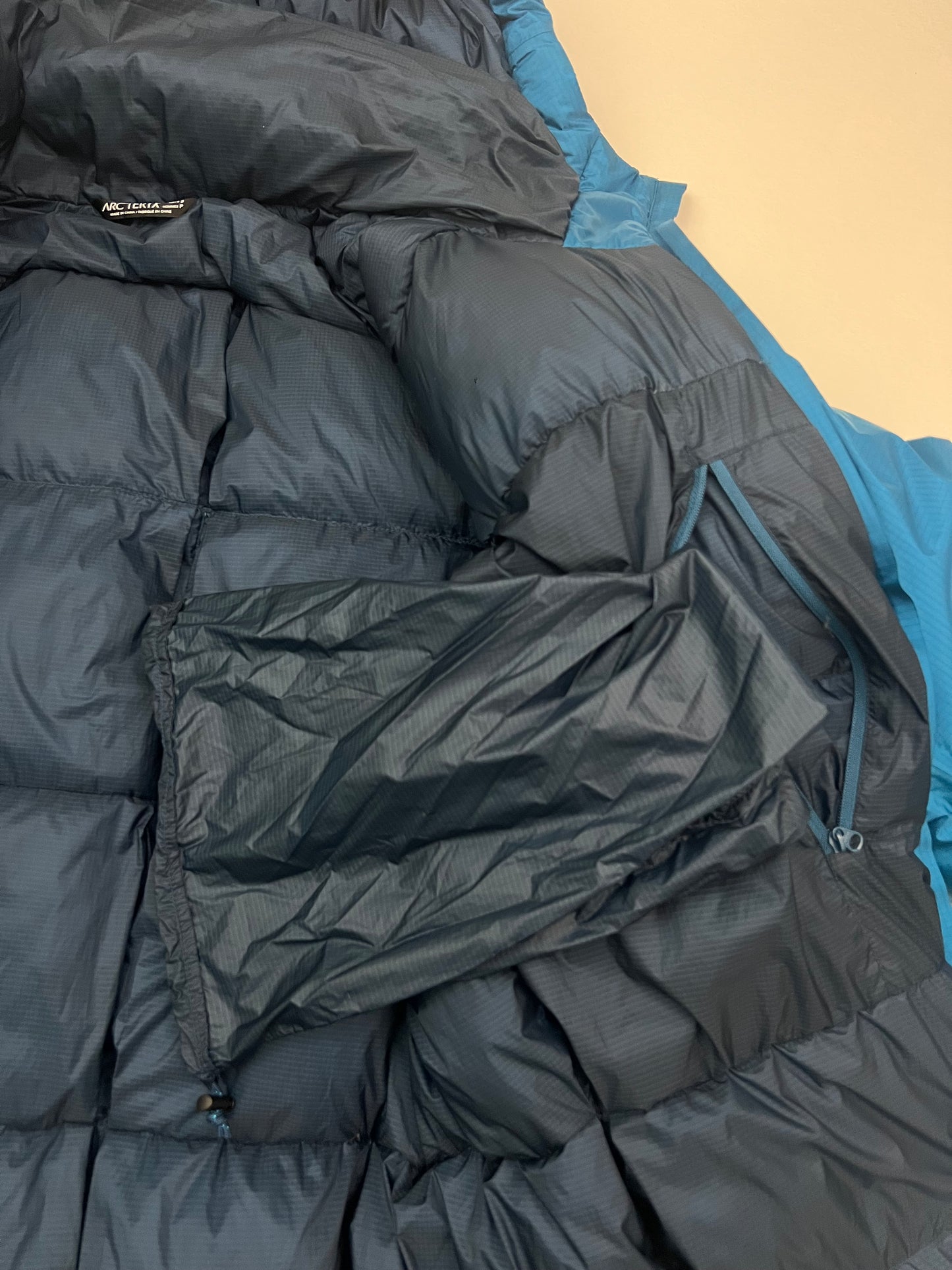 Arc’teryx Firebee AR Parka Macaw Blue Men’s S Small Gore-Tex Infinium