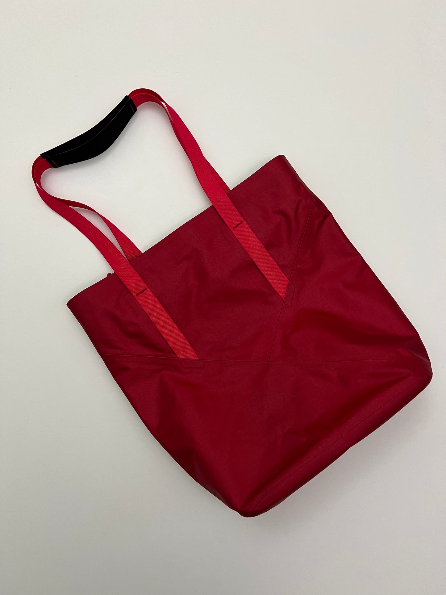 Arc’teryx Blanca 19 Tote Bag Pink