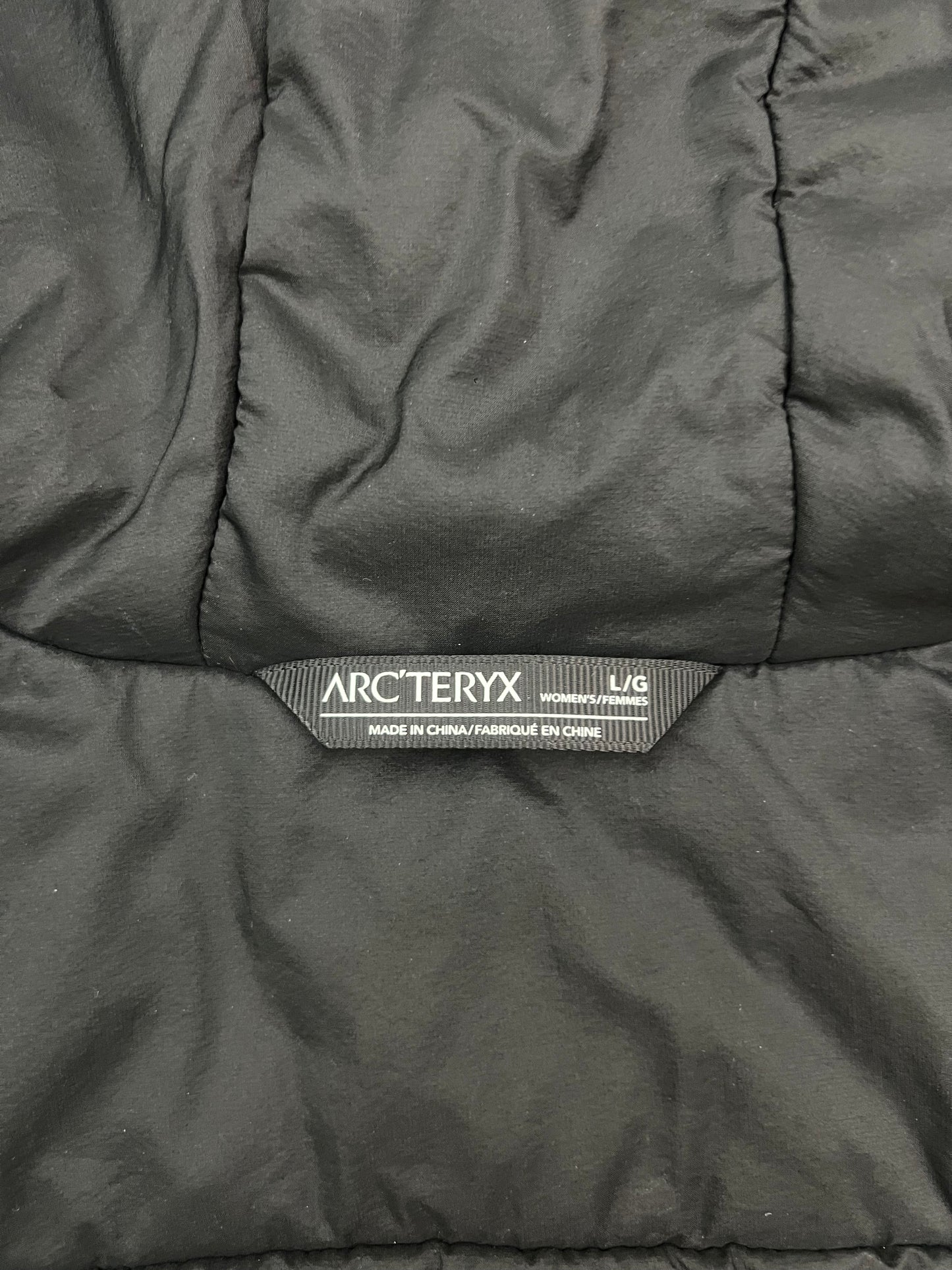 Arc’teryx Beta Insulated Coat Black Women’s L Large Gore-Tex