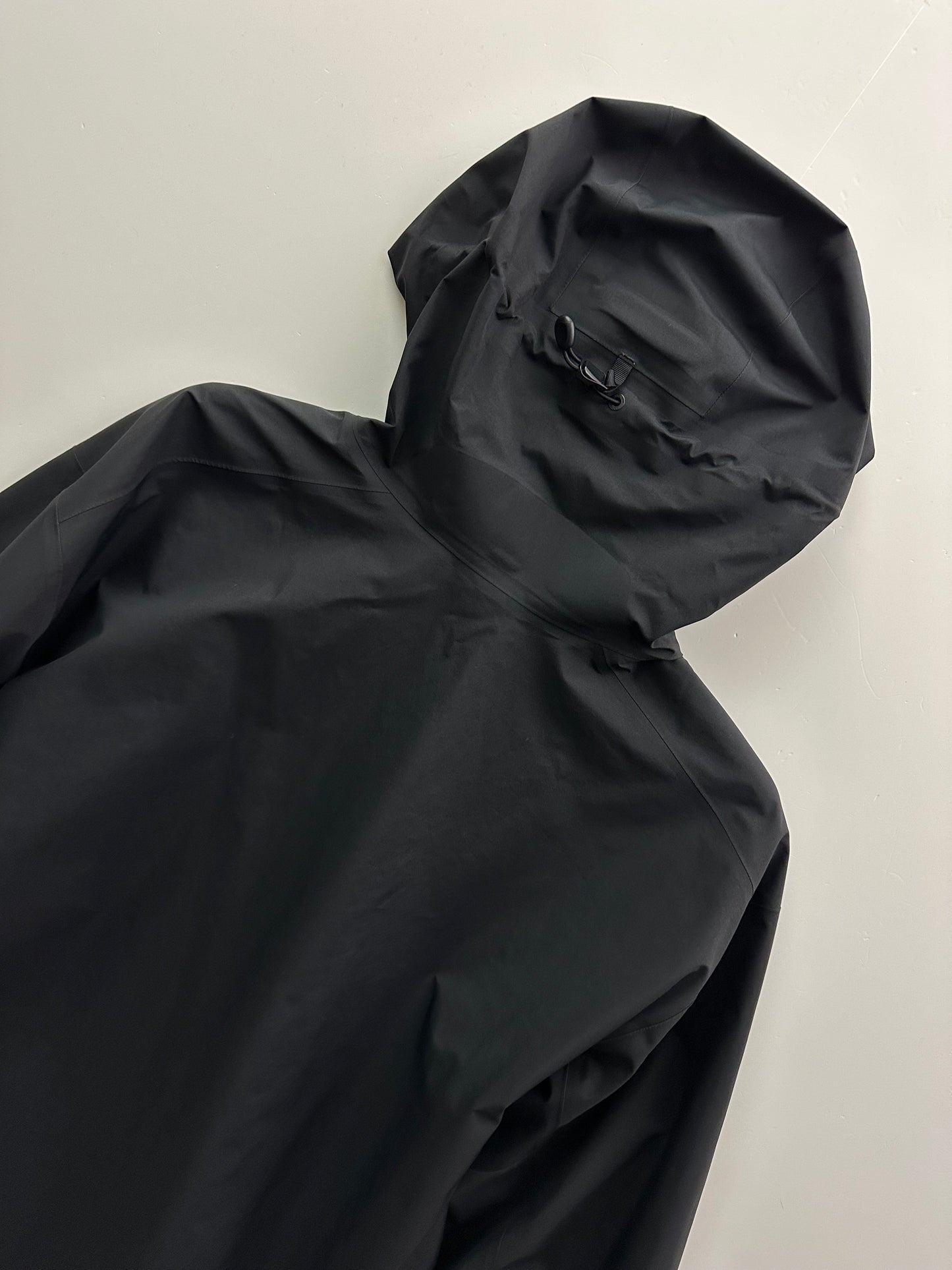 Arc’teryx Beta Jacket Black Men’s XL Extra Large Gore-Tex RECCO