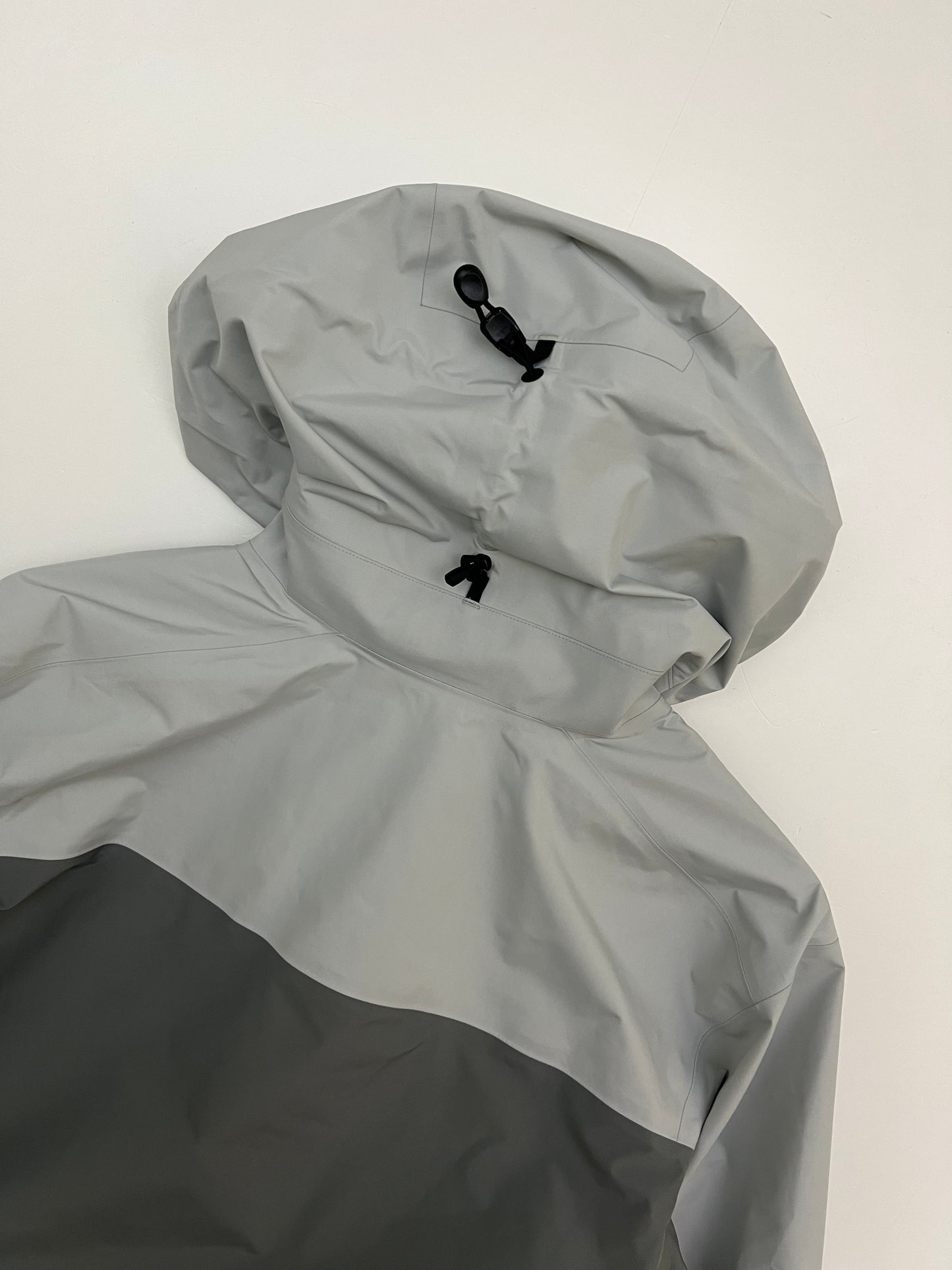 Arc’teryx Beta AR Jacket Solitude / Void Men’s S Small Gore-Tex Pro RECCO