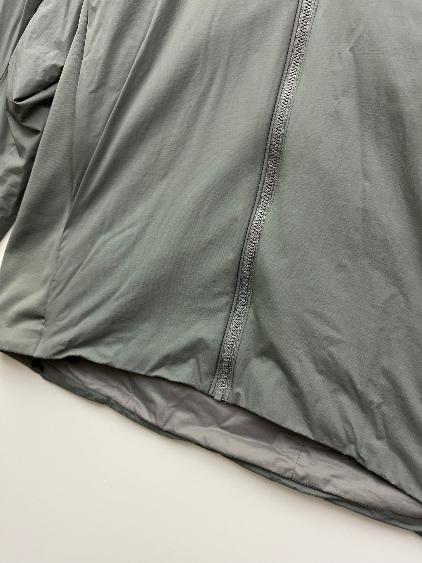 Arc’teryx Atom LT Hoody Grey Men’s XL Extra Large