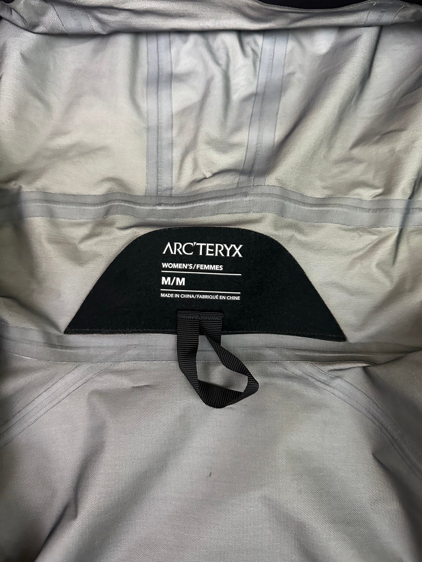 Arc’teryx Norvan LT Hoody Black Women’s M Medium Gore-Tex