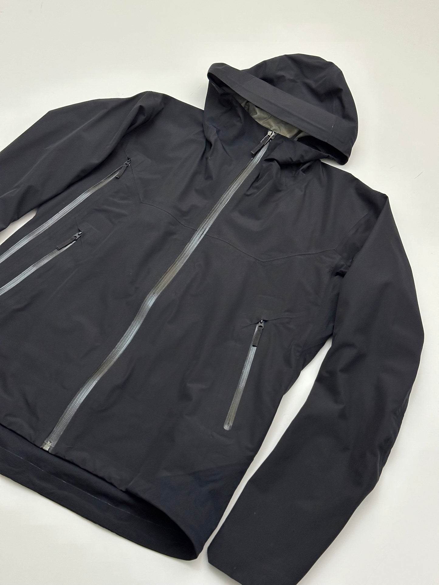 Arc’teryx Veilance Composite Hooded Jacket Black Men’s S Small Gore-Tex