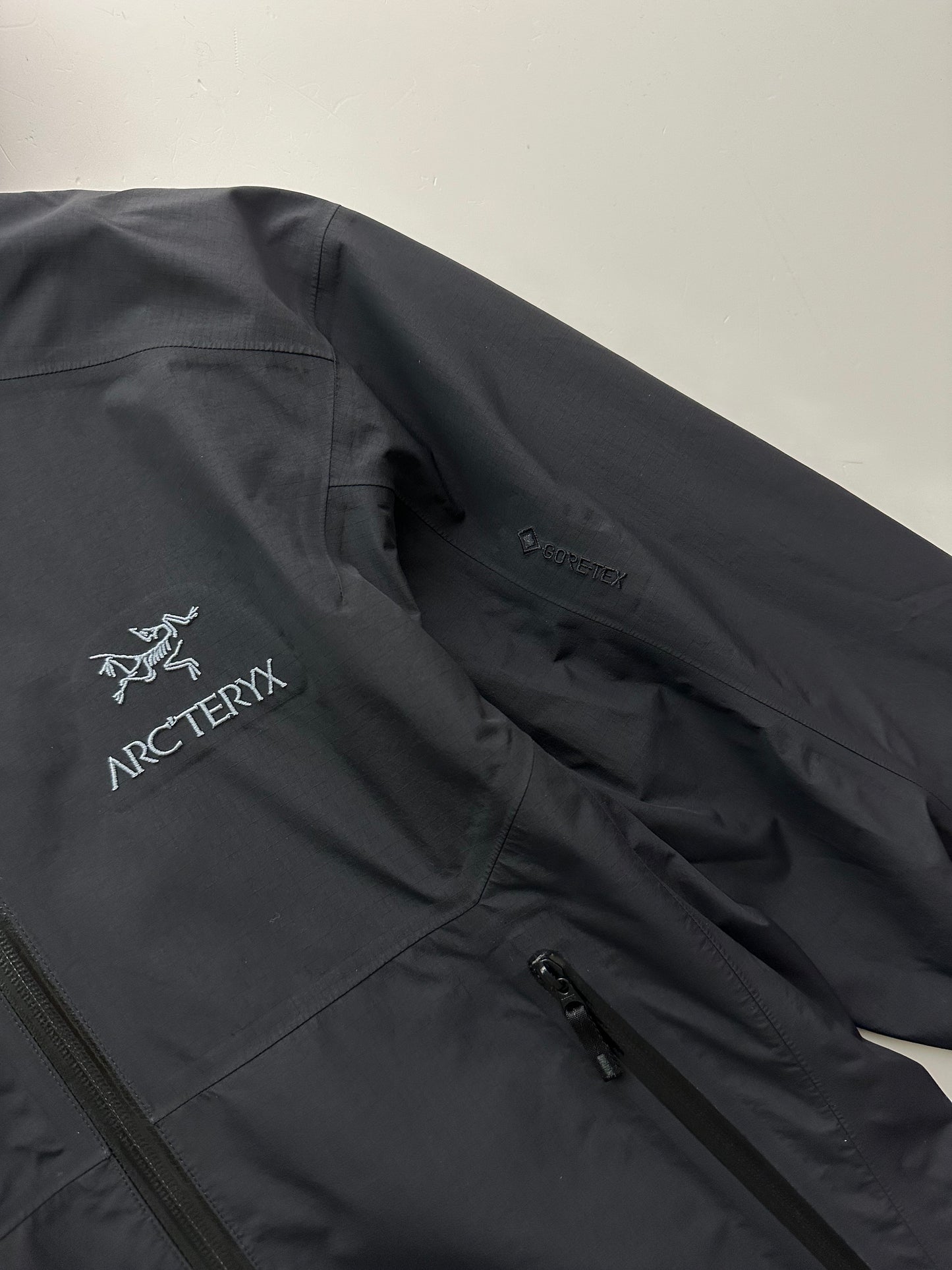 Arc’teryx Zeta SL Jacket Black Men’s XS Extra Small Gore-Tex