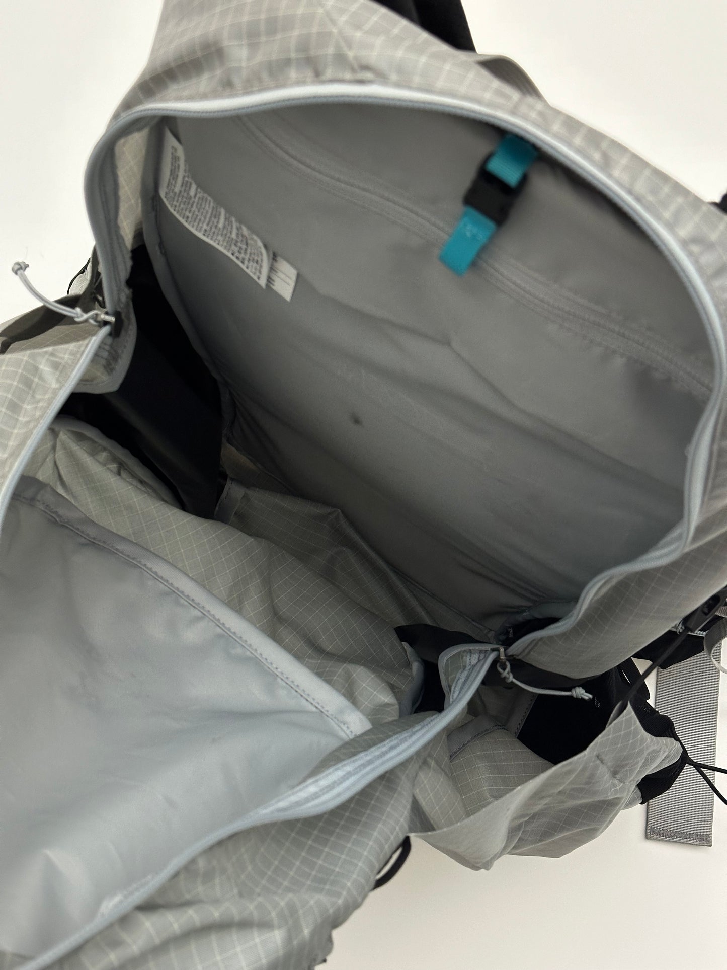 Arc’teryx Aerios 30 Backpack Women’s Pixel Grey