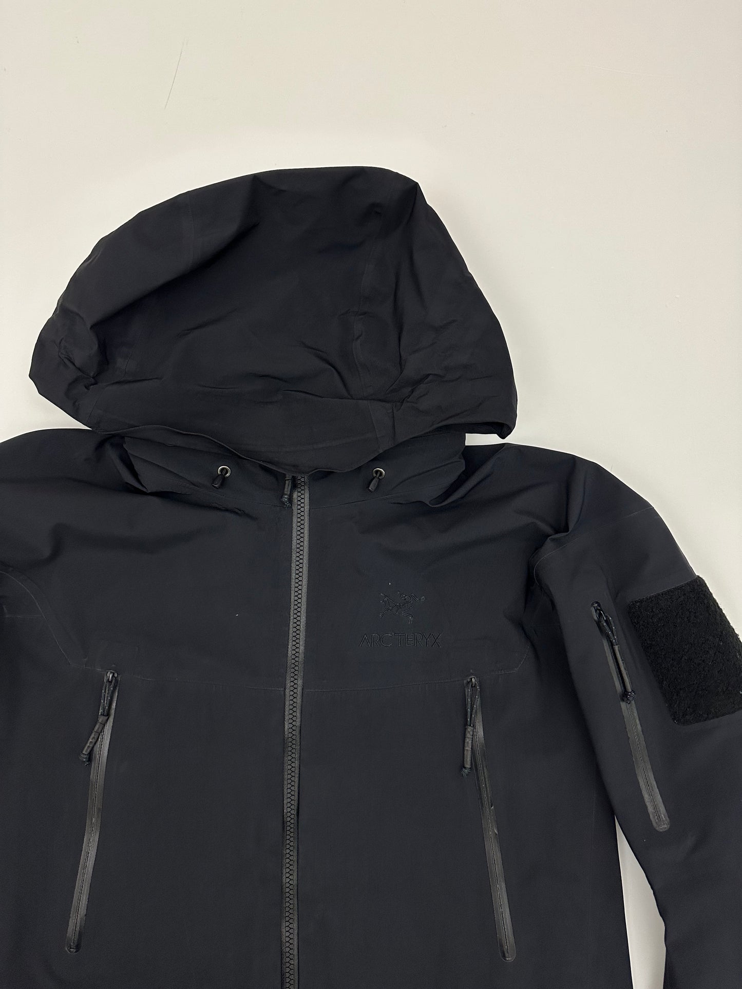 Arc’teryx LEAF Alpha Jacket Black Men’s L Large Gore-Tex