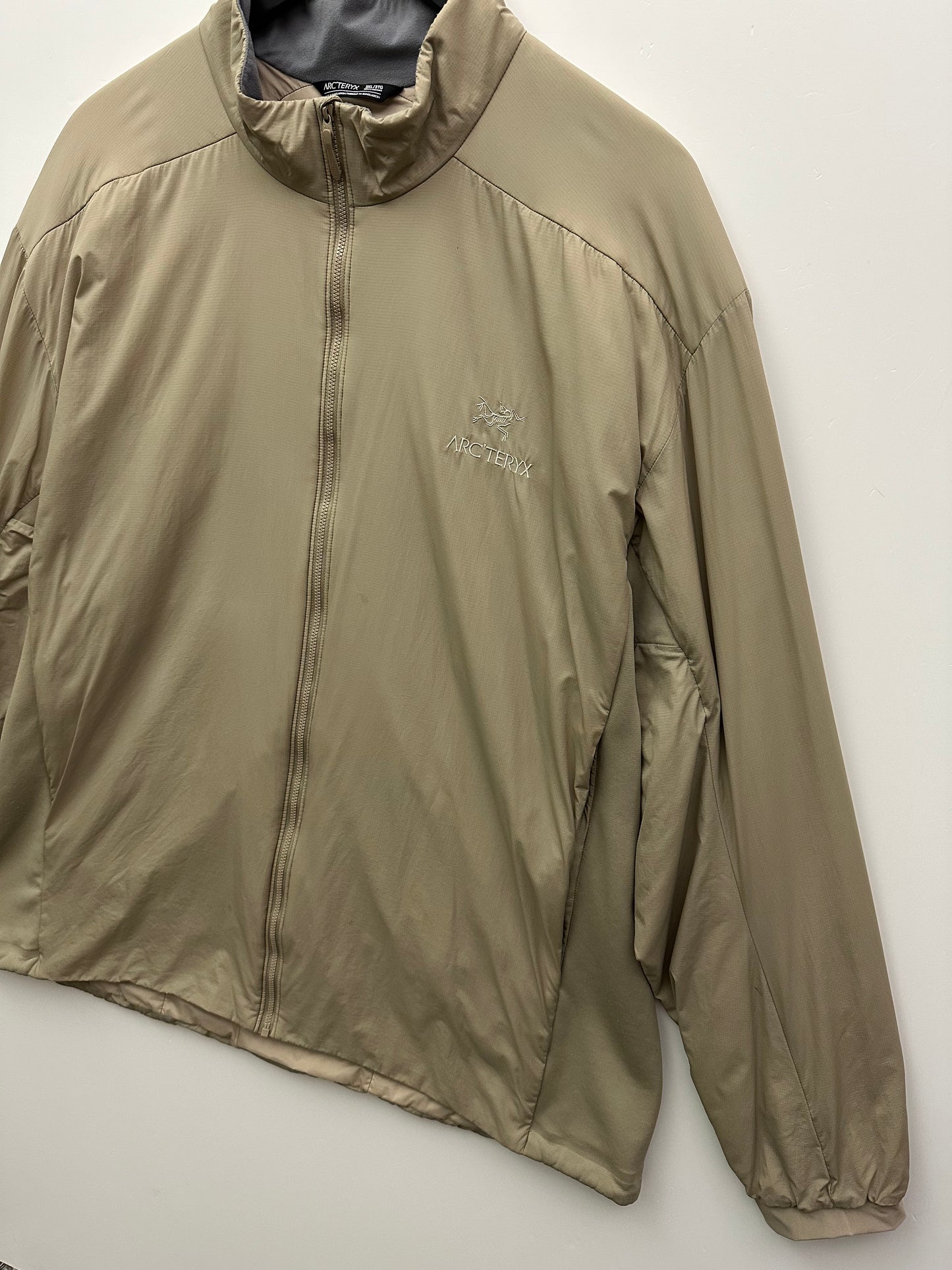 Arc’teryx Atom Jacket Smoke Bluff Men’s 3XL / XXXL