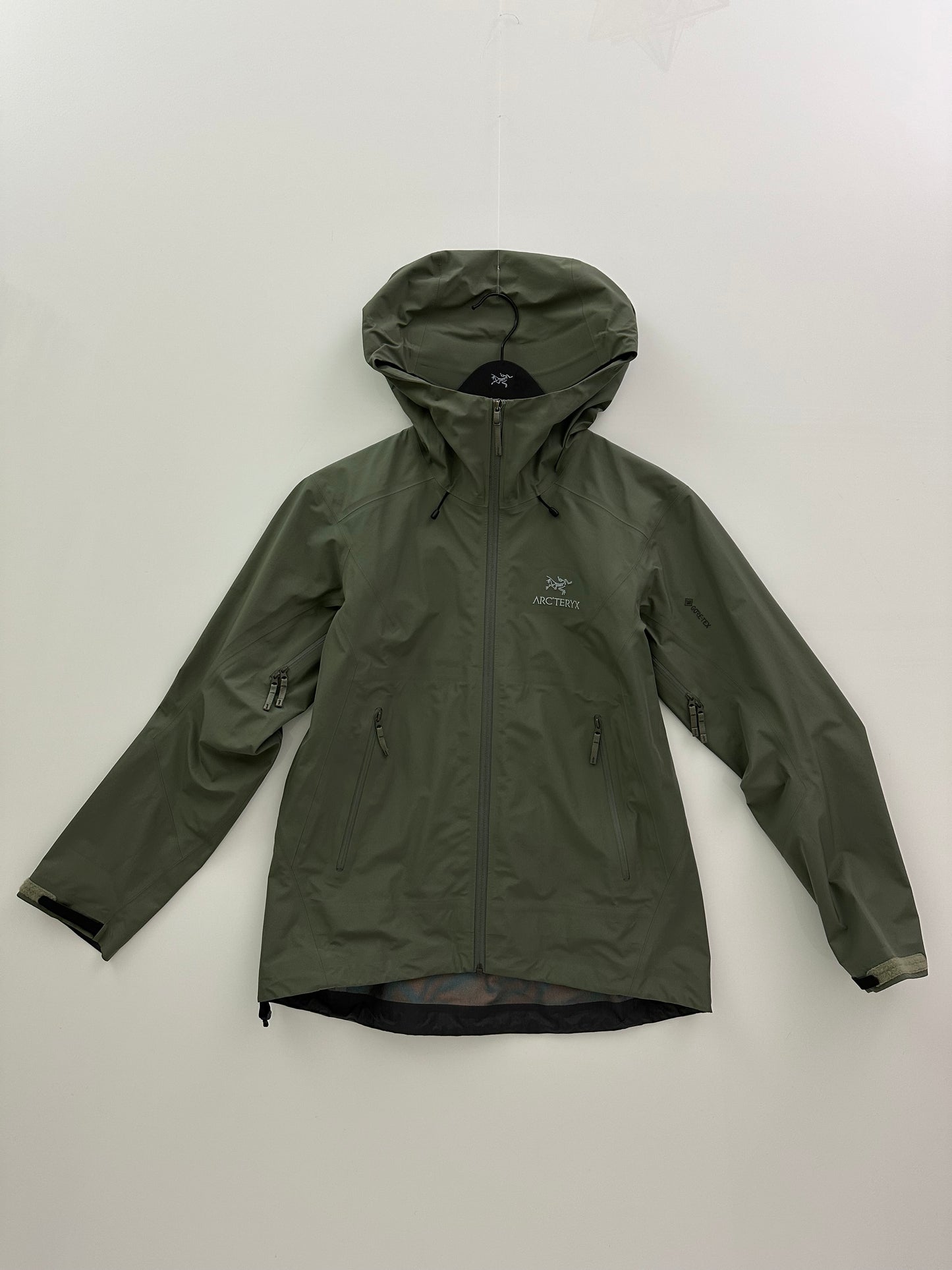 Arc’teryx Beta LT Jacket Forage Green Women’s M Medium Gore-Tex